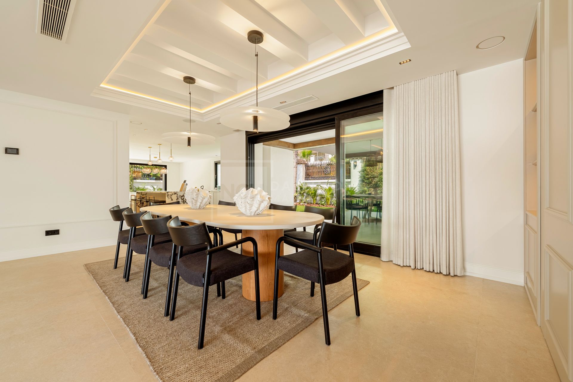Beachfront Six Bedroom Villa With Panoramic Sea Views in Marbella