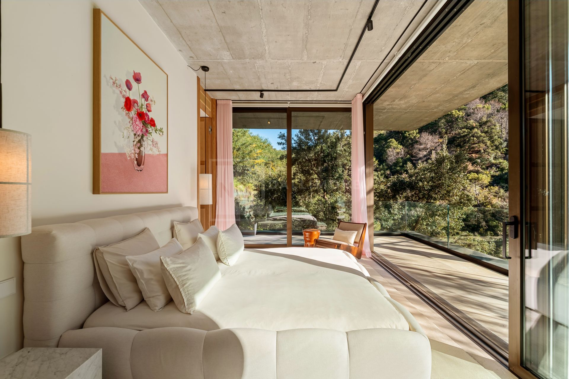 Villa de diseño con 5 dormitorios, spa, gimnasio y vistas panorámicas