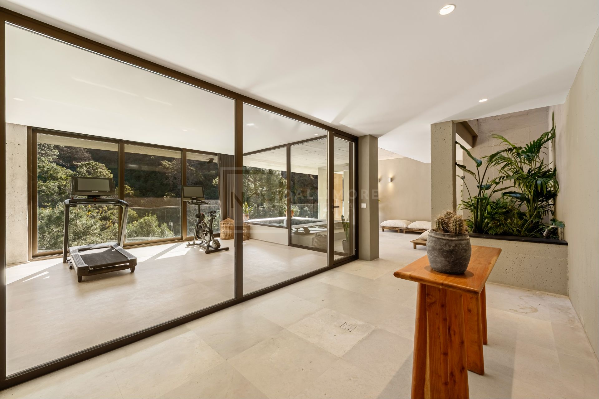 Villa de diseño con 5 dormitorios, spa, gimnasio y vistas panorámicas