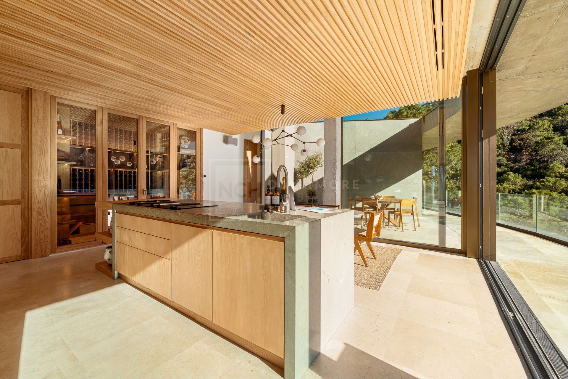 Villa de diseño con 5 dormitorios, spa, gimnasio y vistas panorámicas