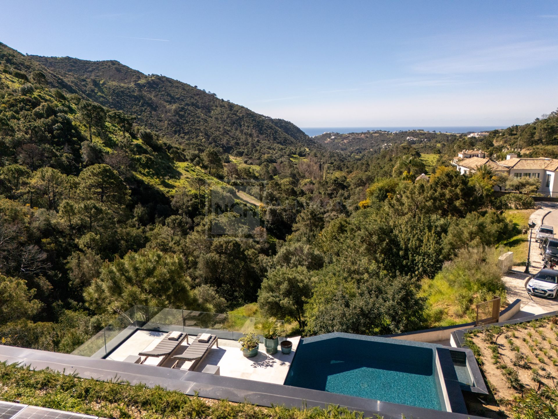 Villa de diseño con 5 dormitorios, spa, gimnasio y vistas panorámicas