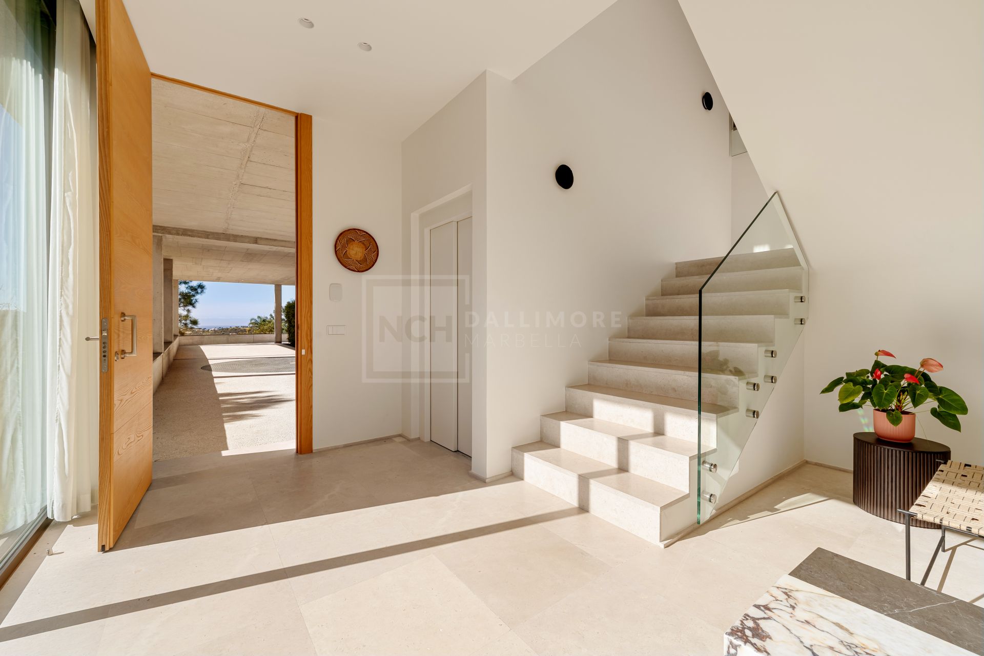 Villa de diseño con 5 dormitorios, spa, gimnasio y vistas panorámicas