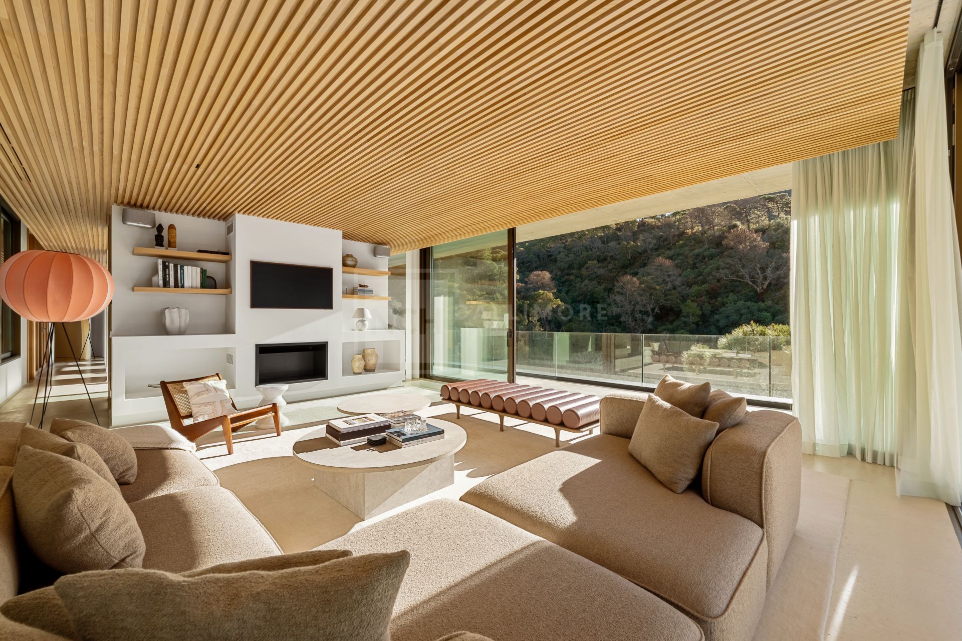 Villa de diseño con 5 dormitorios, spa, gimnasio y vistas panorámicas