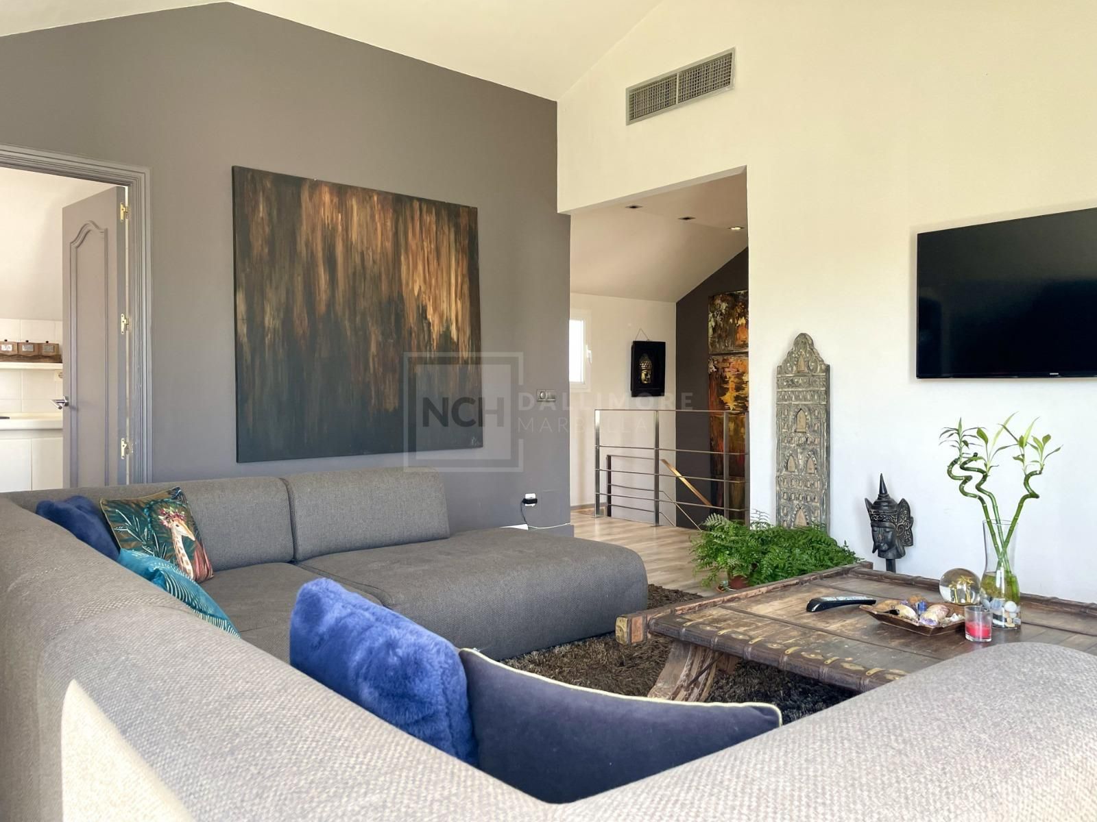 Stylish Loft-Style Penthouse in Las Lomas del Marbella Club, On Marbella´s Golden Mile