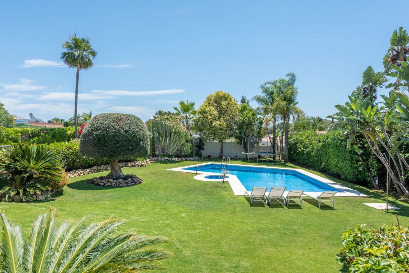 Villa de lujo andaluza en El Paraíso Alto