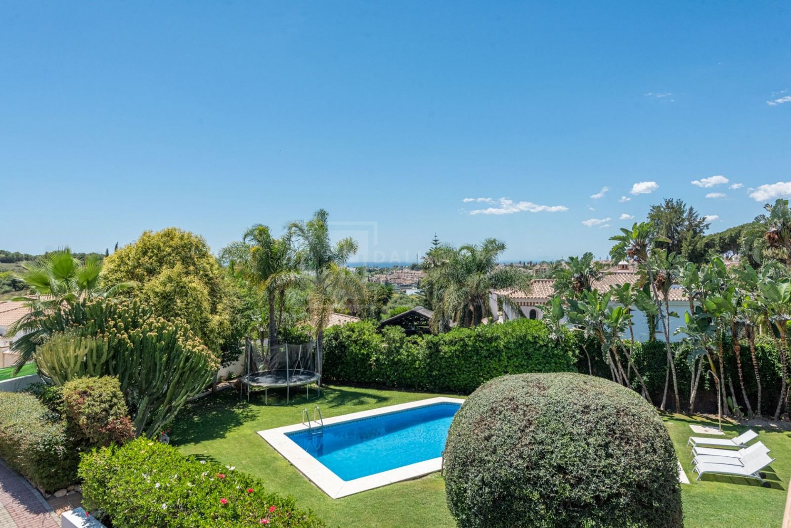 Villa de lujo andaluza en El Paraíso Alto