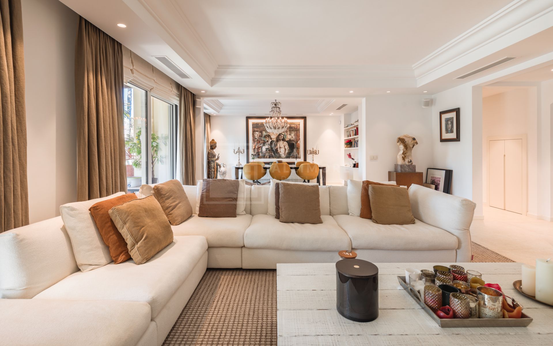 Exquisitely renovated, spacious duplex penthouse in Las Alamandas, Nueva Andalucía