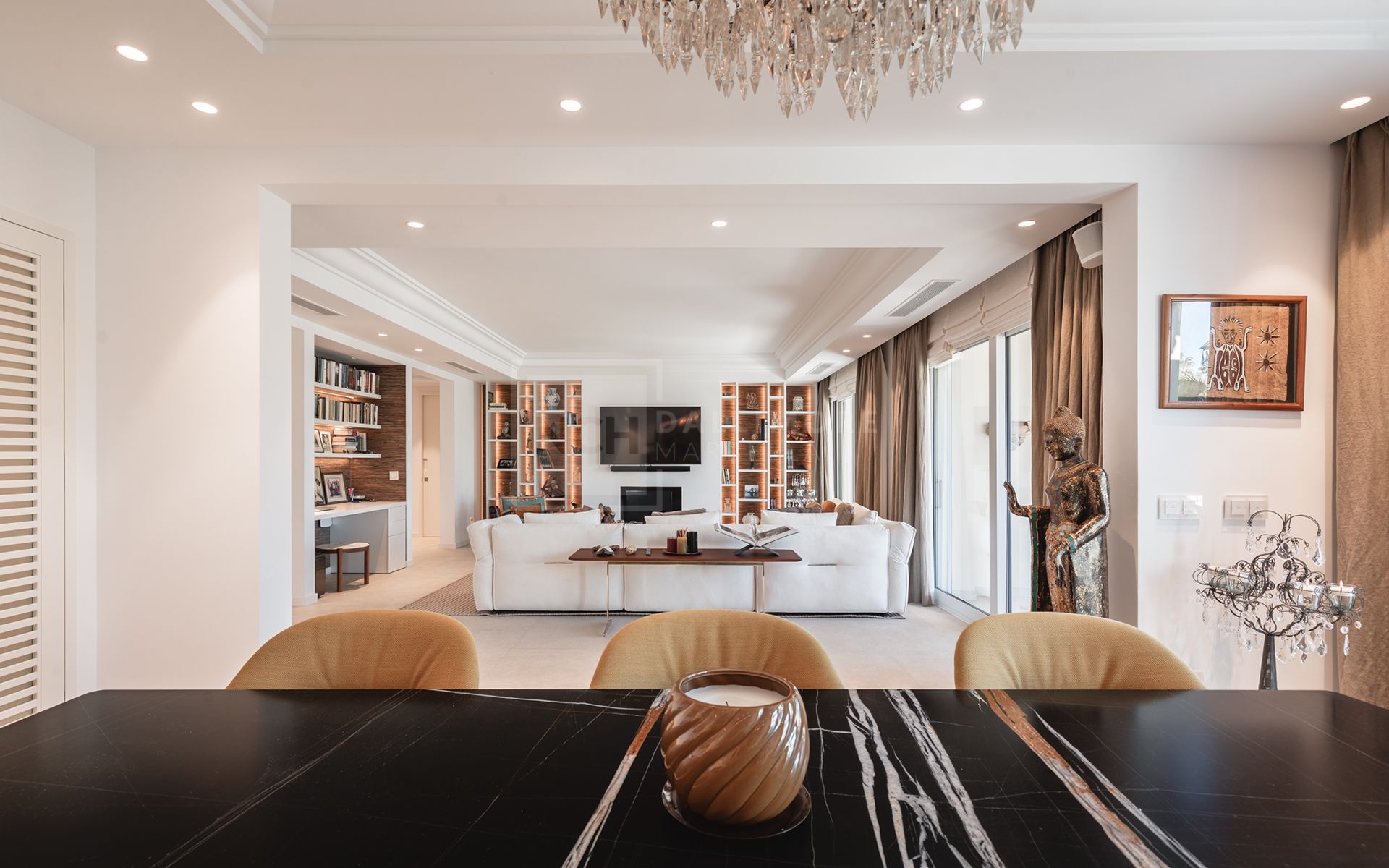 Exquisitely renovated, spacious duplex penthouse in Las Alamandas, Nueva Andalucía