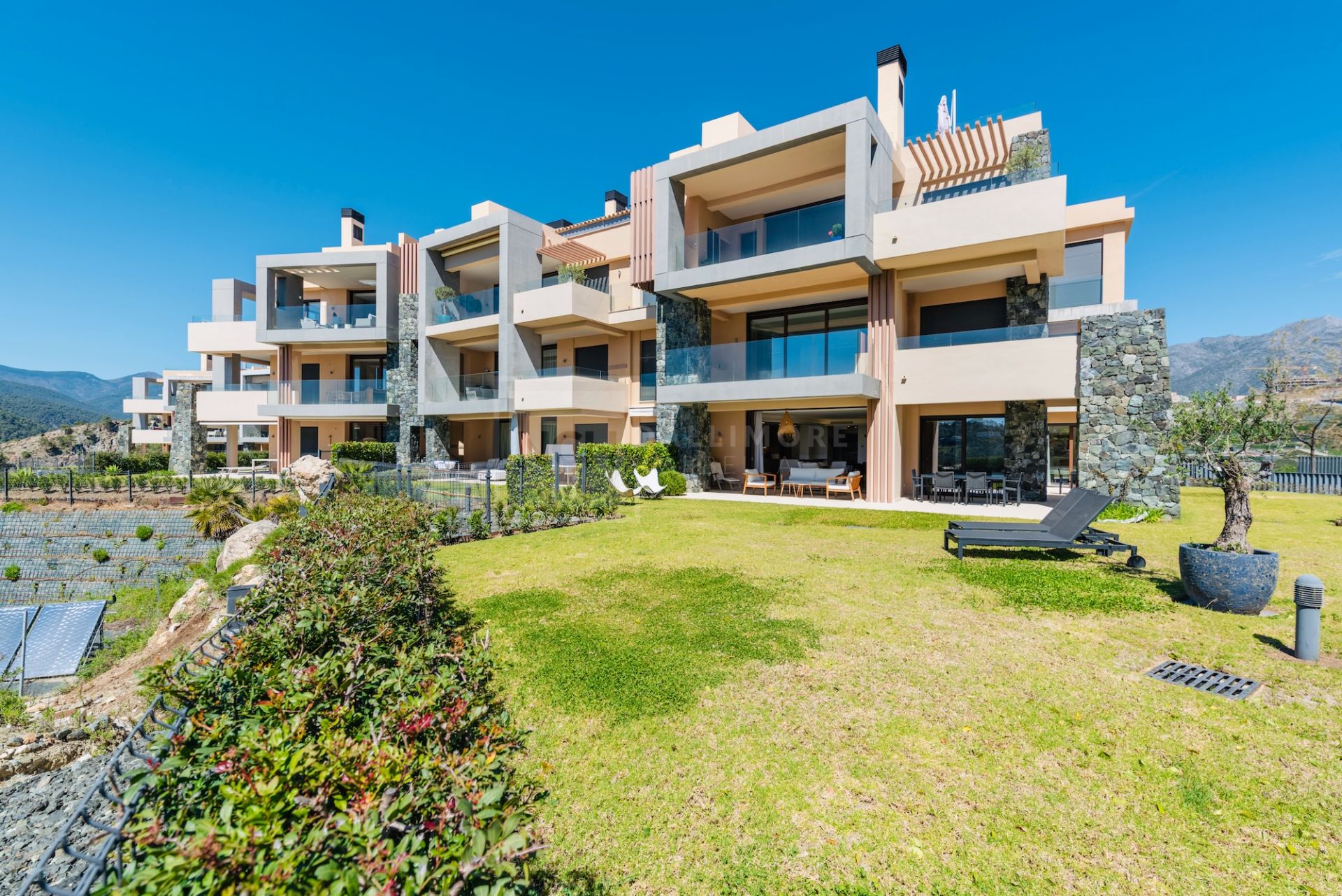Luxury 3-Bedroom Apartment in Double Gated Community in Benahavis