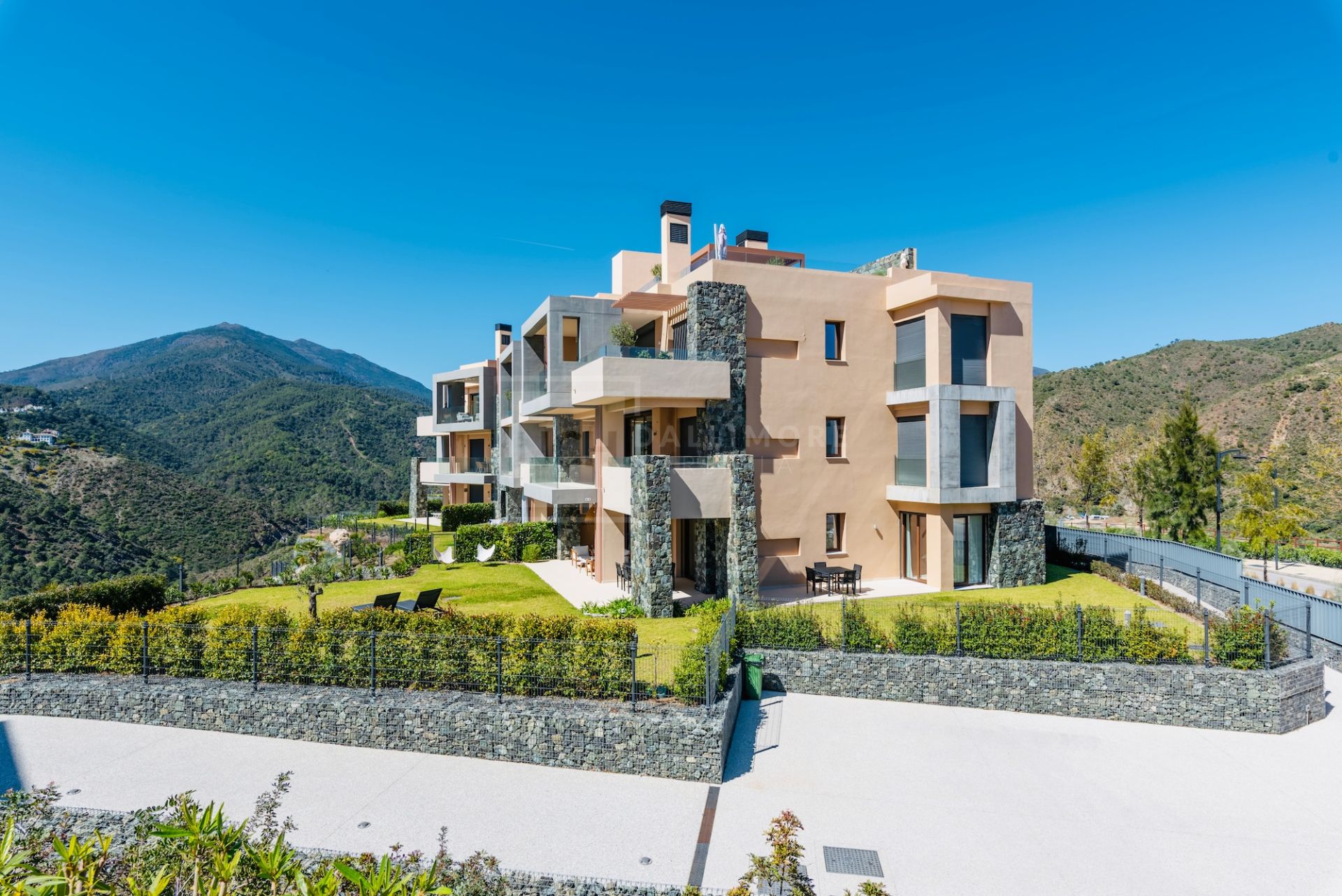 Luxury 3-Bedroom Apartment in Double Gated Community in Benahavis