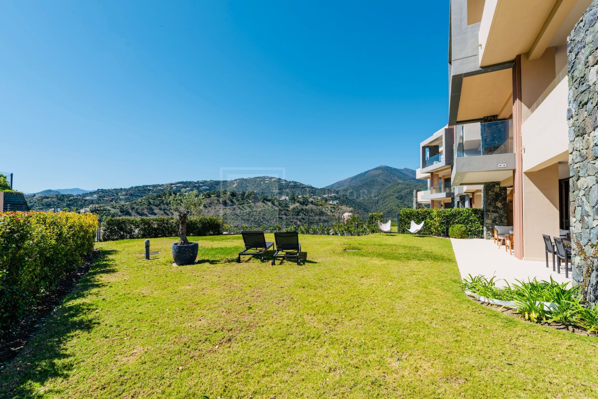 Luxury 3-Bedroom Apartment in Double Gated Community in Benahavis