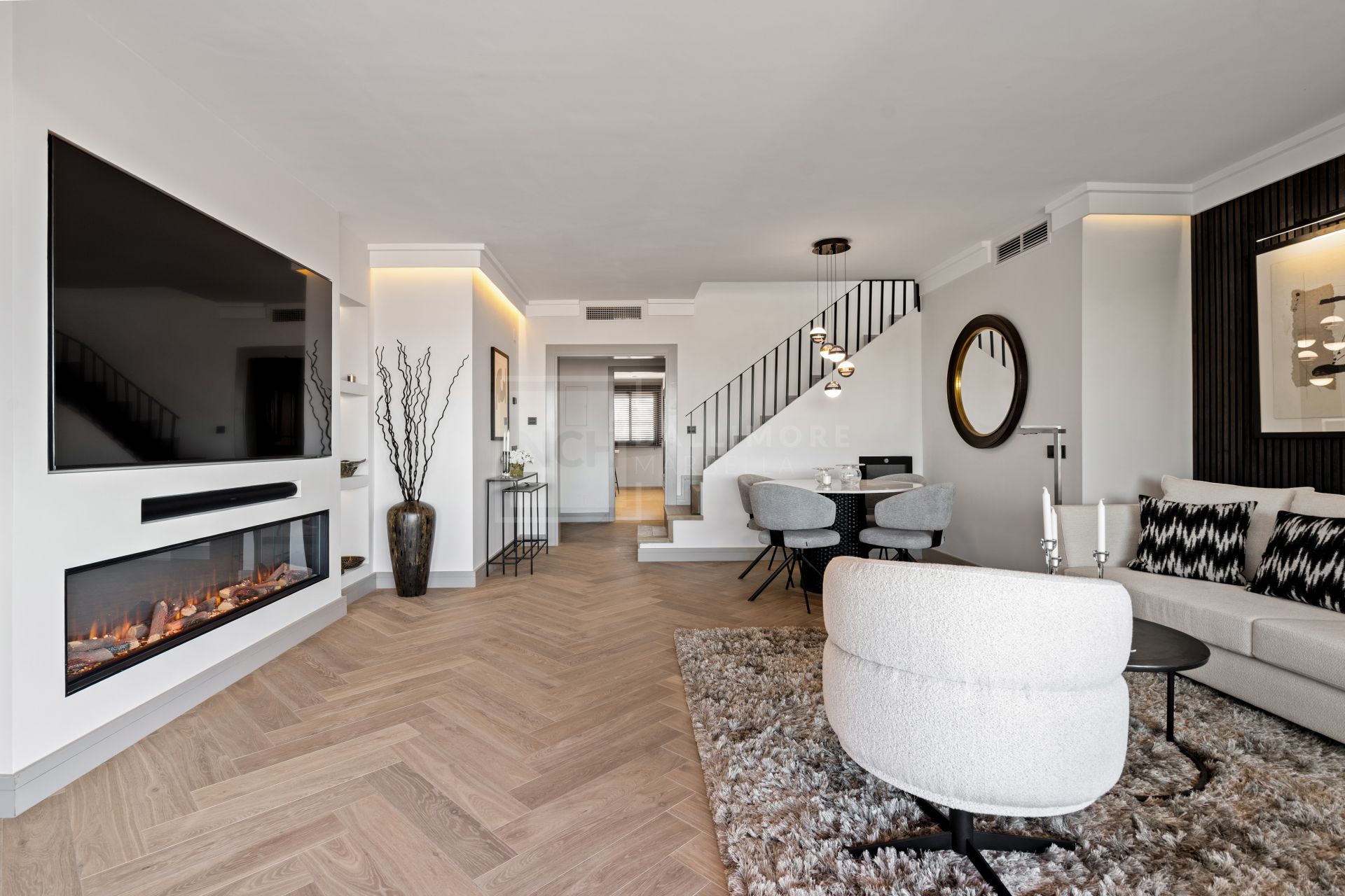 Sea View Luxury Penthouse - Newly Renovated on the Beach Side New Golden Mile