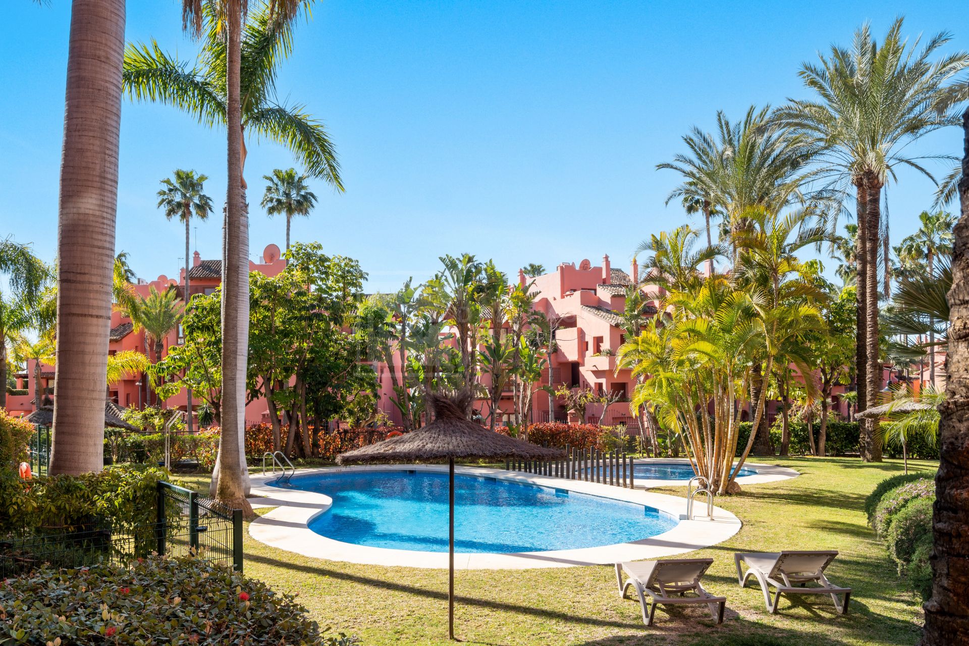 Sea View Luxury Penthouse - Newly Renovated on the Beach Side New Golden Mile