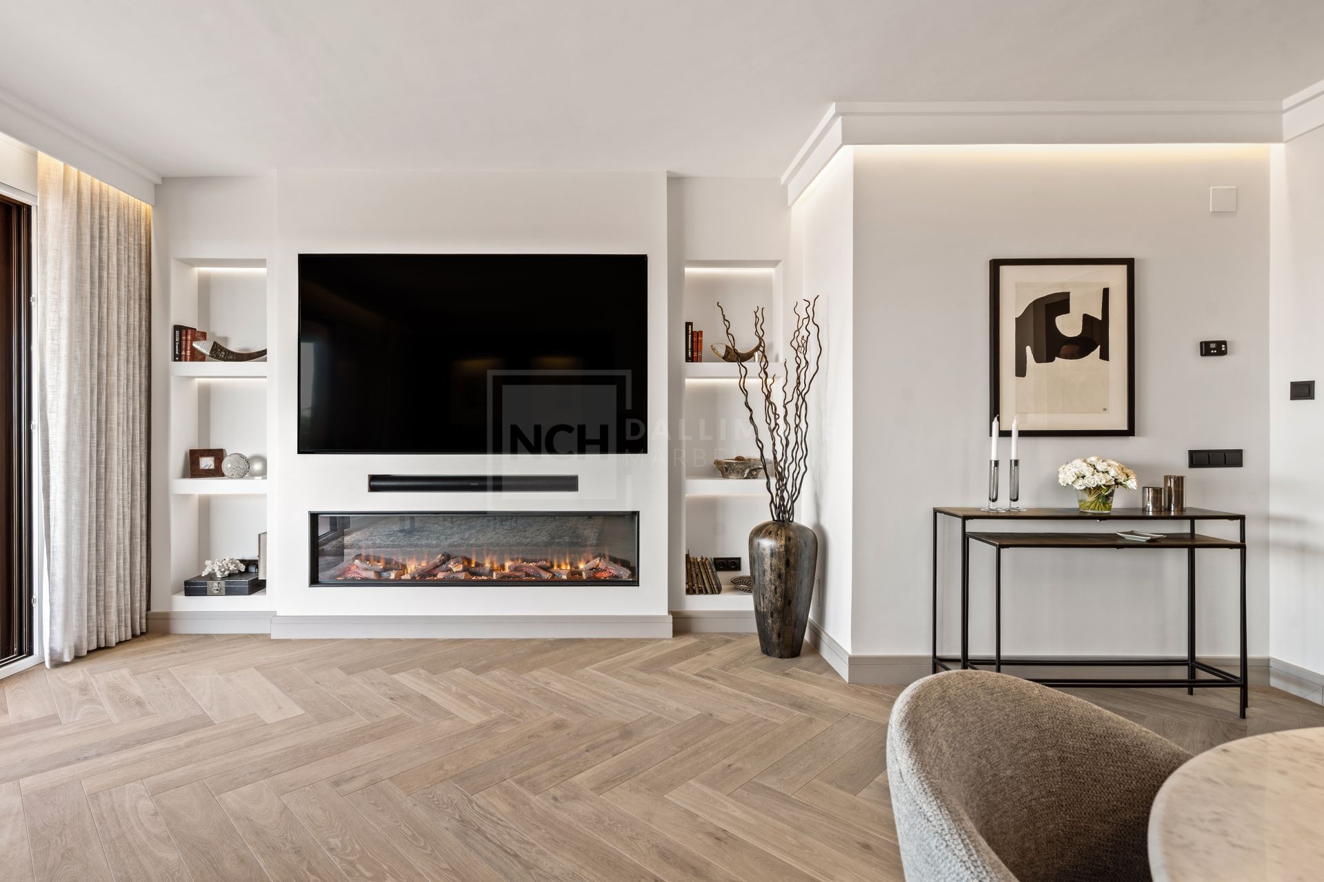 Sea View Luxury Penthouse - Newly Renovated on the Beach Side New Golden Mile