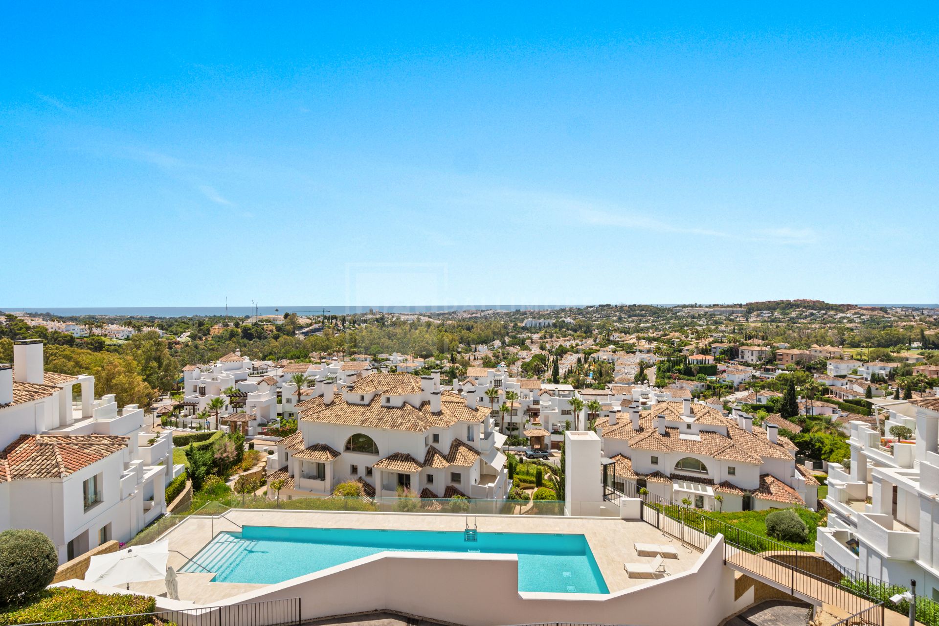 Residencia exclusiva de planta completa con piscina privada | 9 Lions Residences, Nueva Andalucía