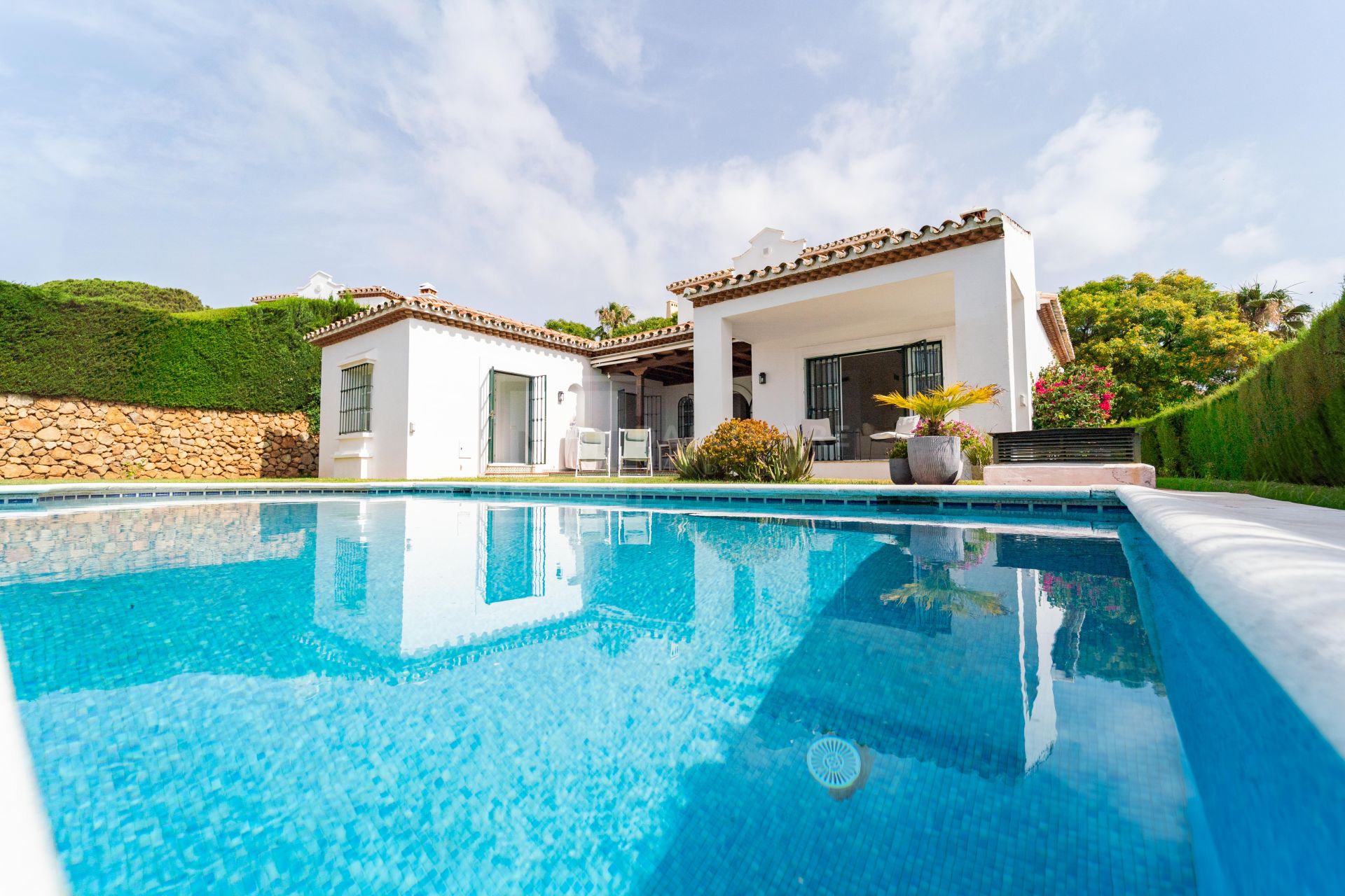 Villa en venta en Elviria, Marbella Este