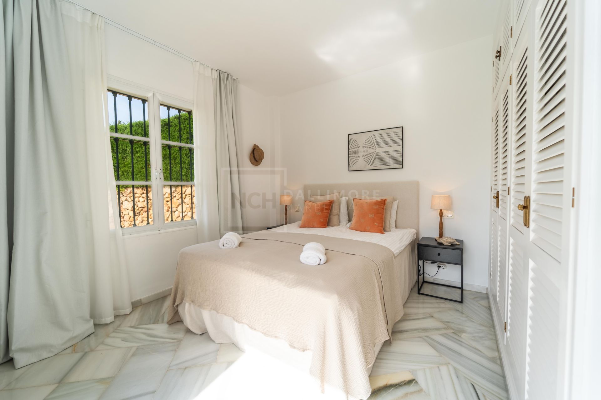 Villa en venta en Elviria, Marbella Este