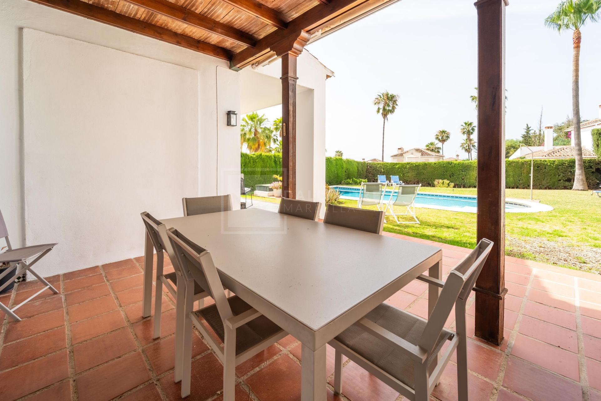 Villa en venta en Elviria, Marbella Este