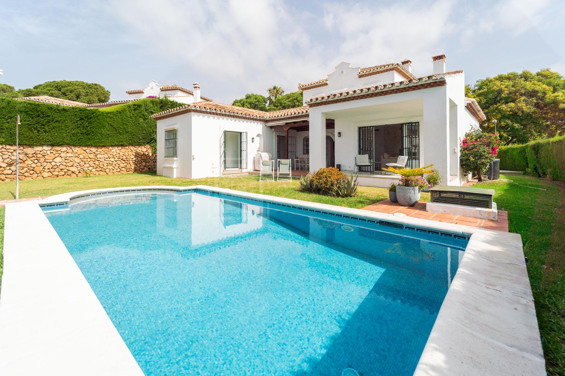 Villa en venta en Elviria, Marbella Este