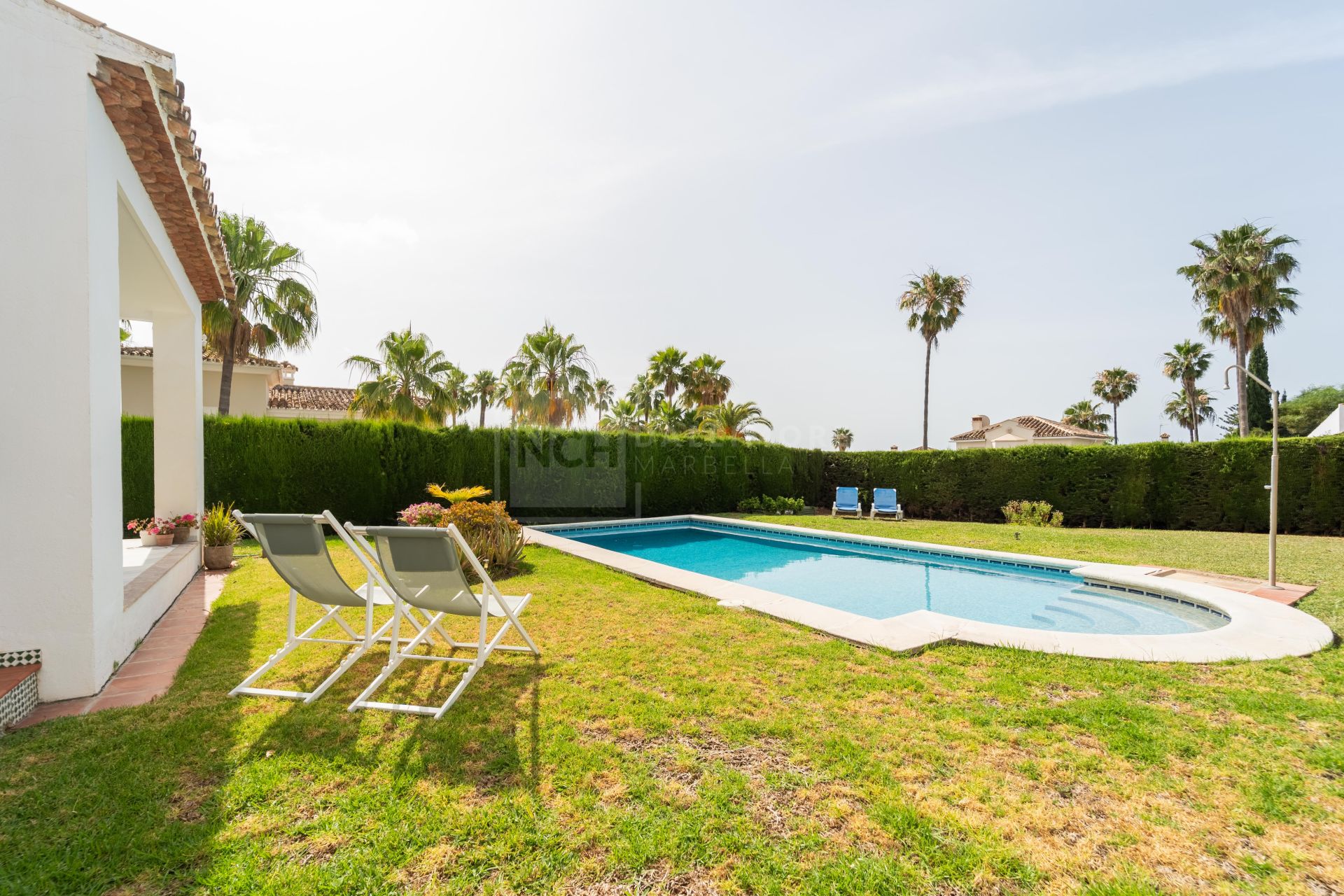 Villa en venta en Elviria, Marbella Este