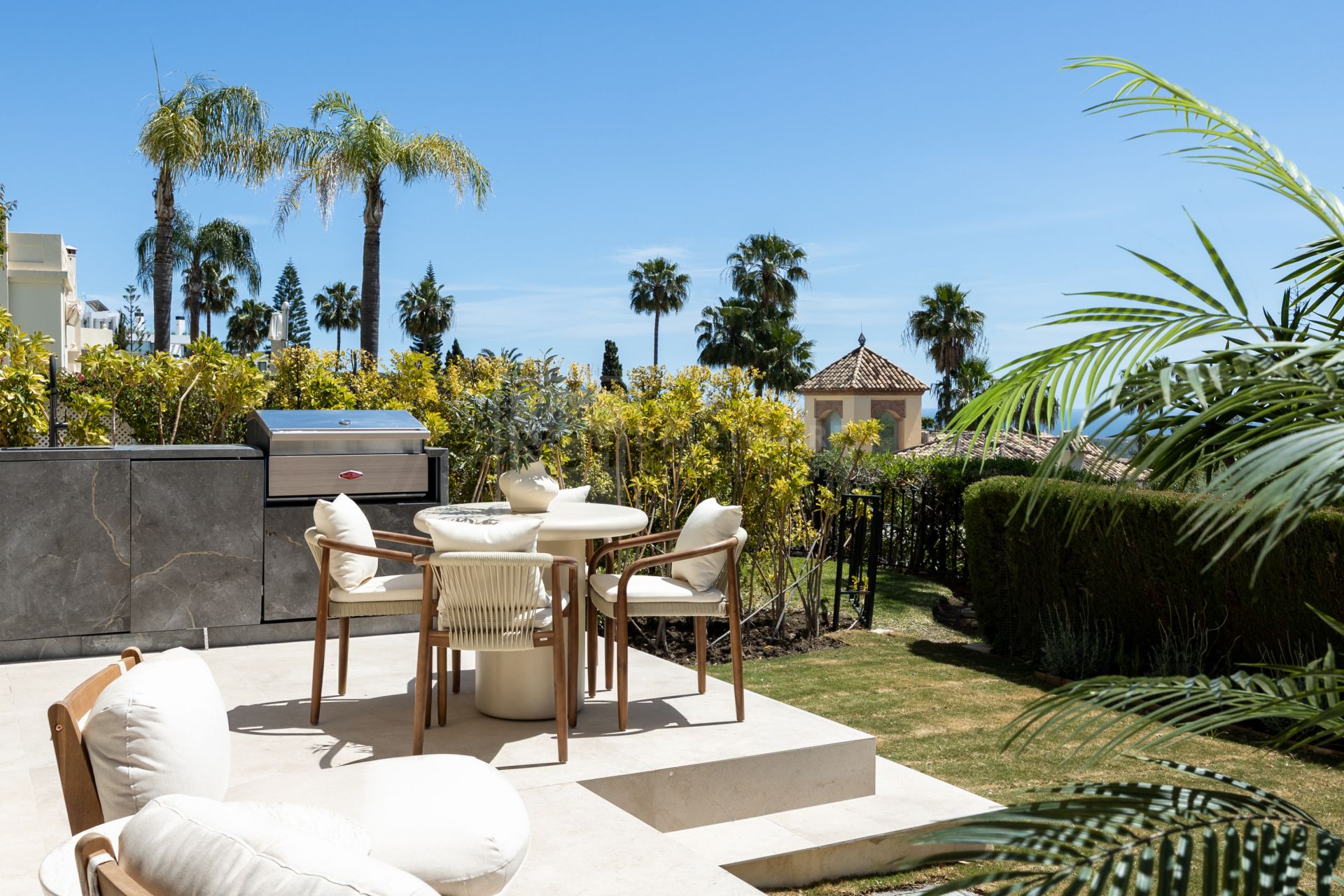 Luxury Townhouse in Benahavís with 4 bedrooms