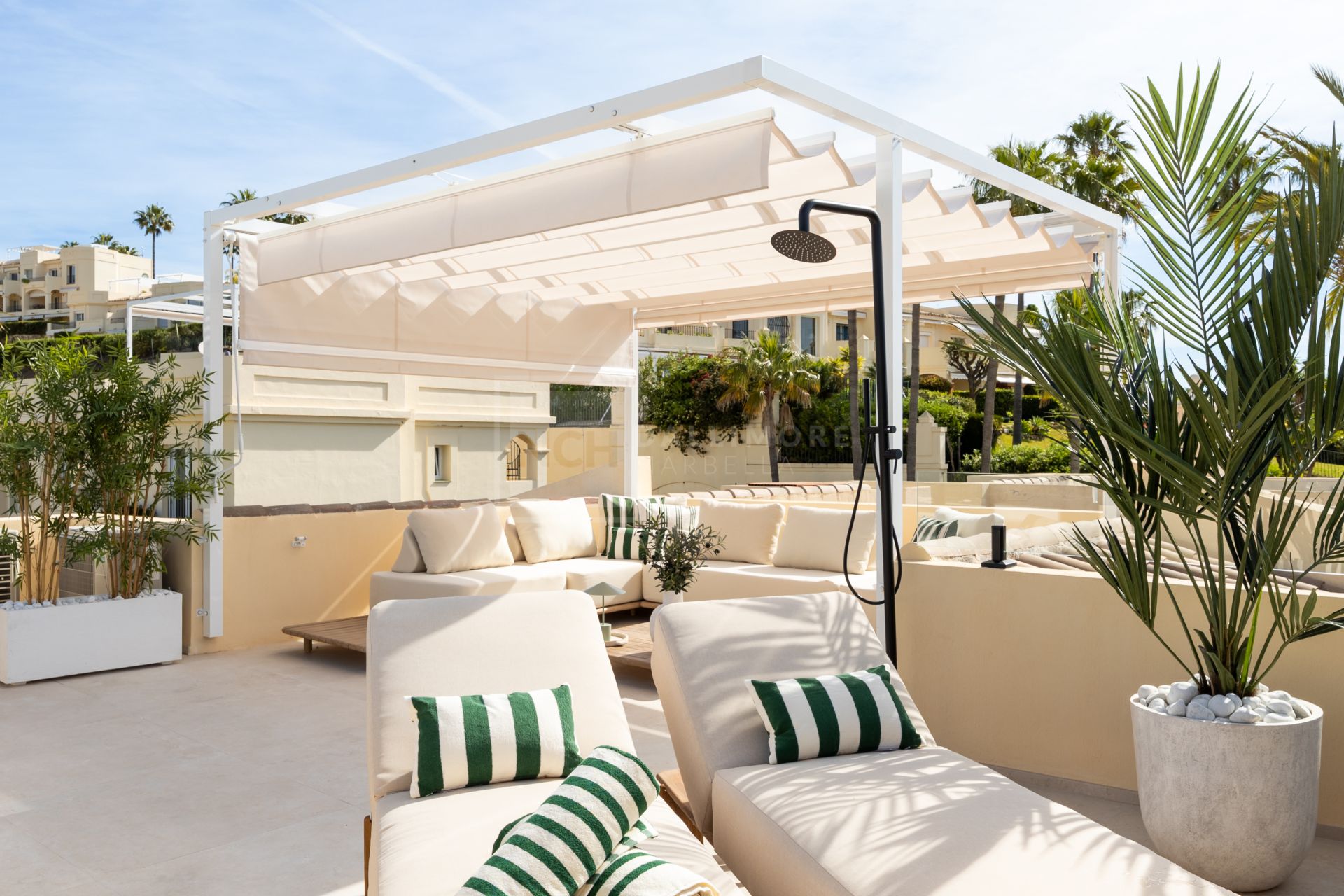 Luxury Townhouse in Benahavís with 4 bedrooms