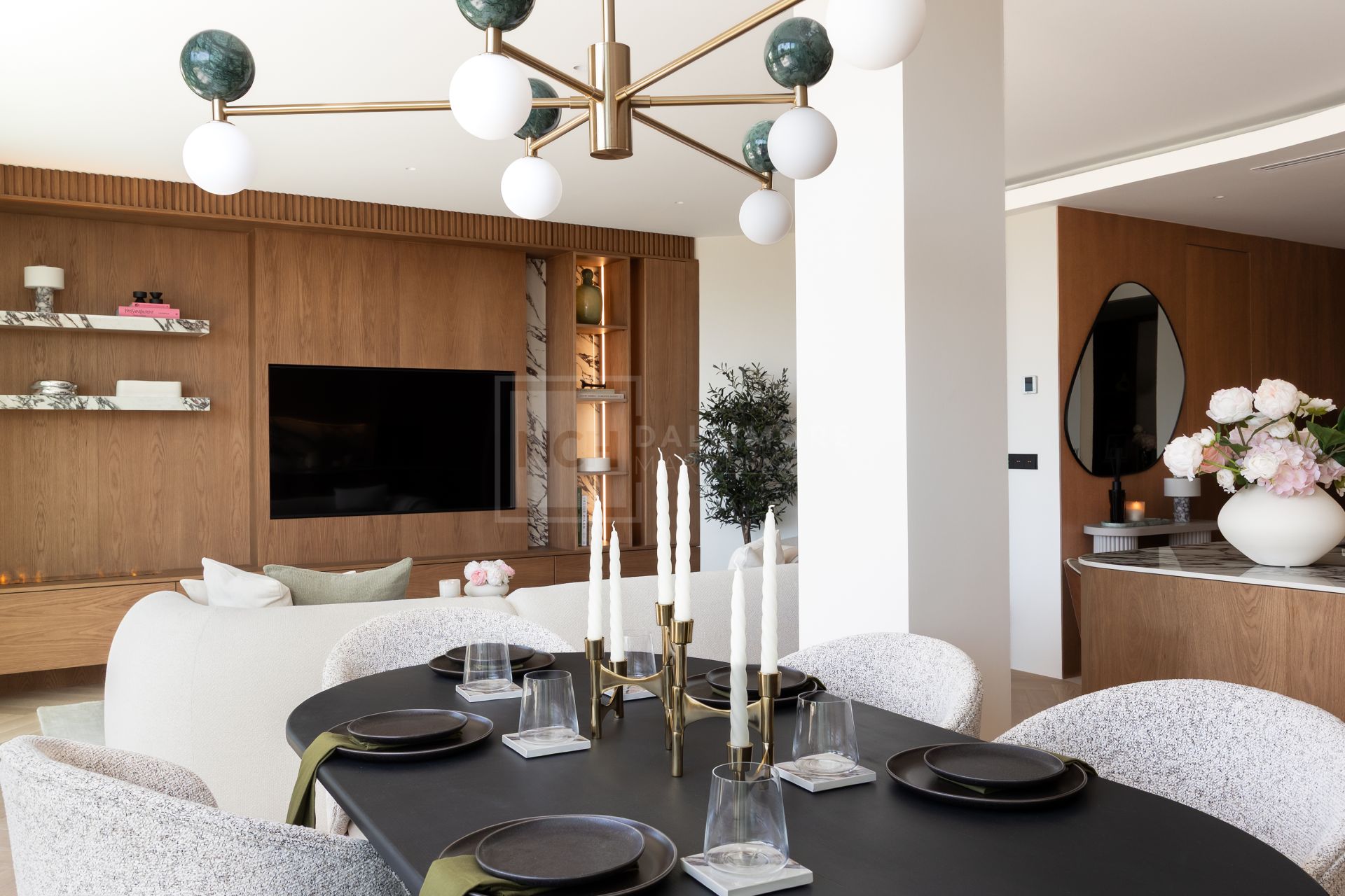 Luxury Townhouse in Benahavís with 4 bedrooms