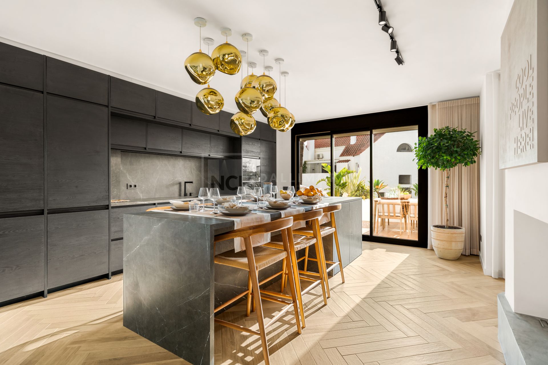Renovated Apartment in The Heart of Nueva Andalucia