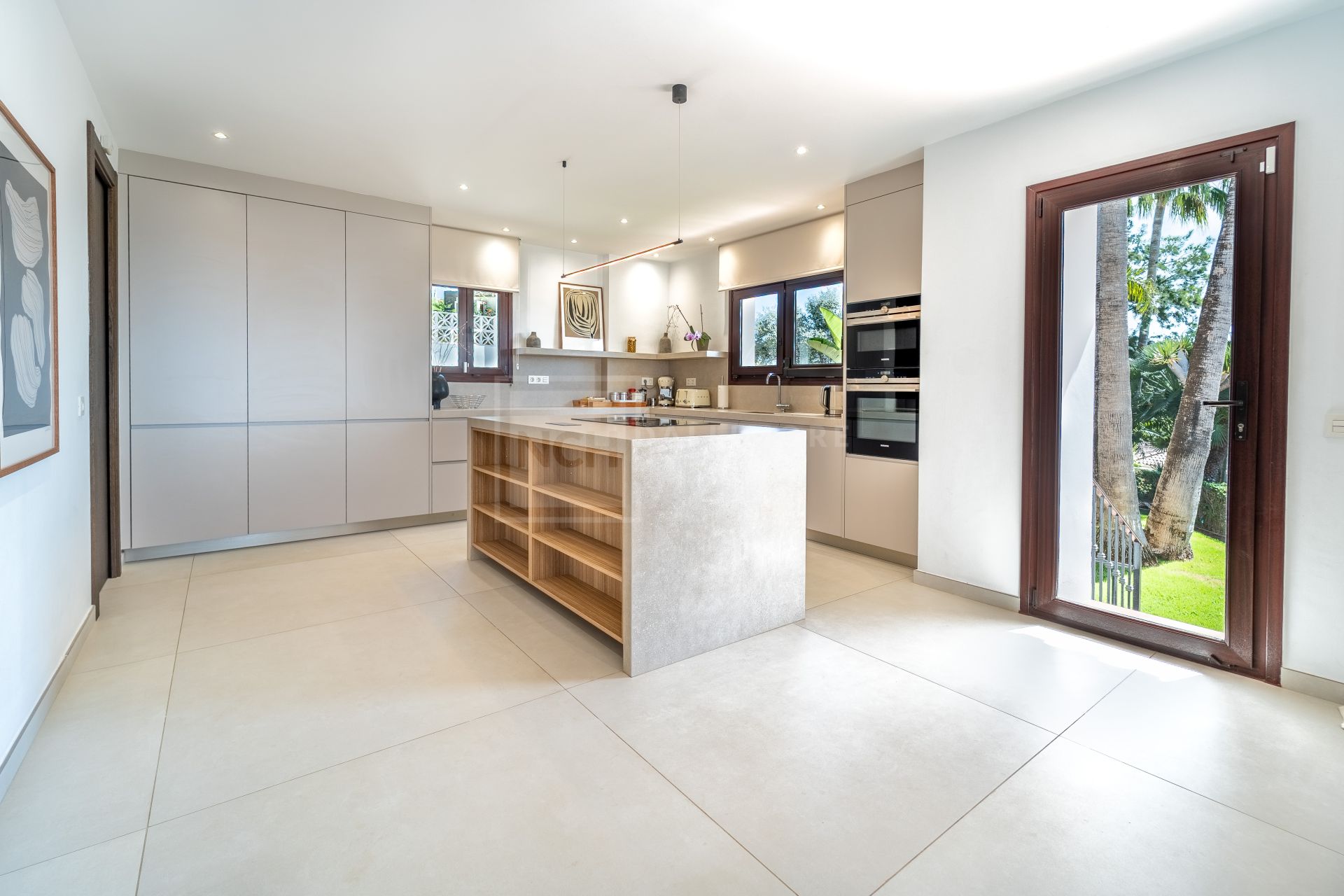Andalucian Style Villa in El Rosario Marbella East