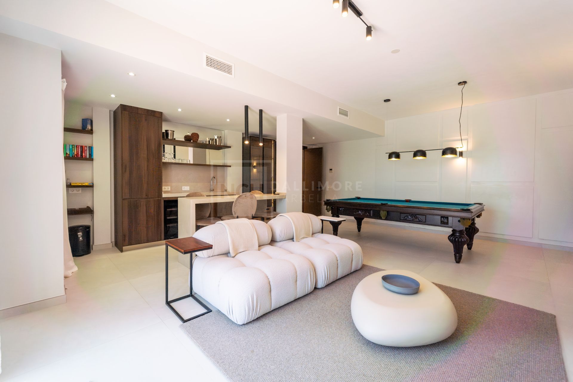 Andalucian Style Villa in El Rosario Marbella East