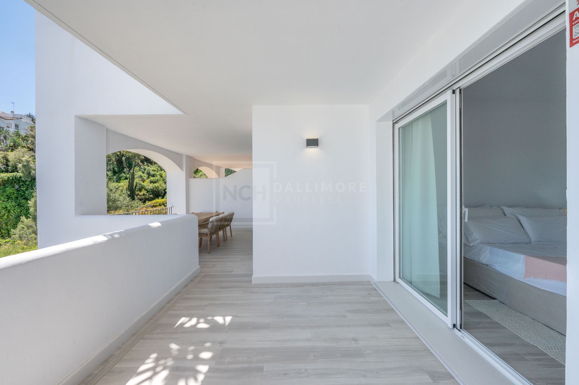 Bright and Modern 3 bedroom middle-floor apartment with sea and golf views in Altos de La Quinta