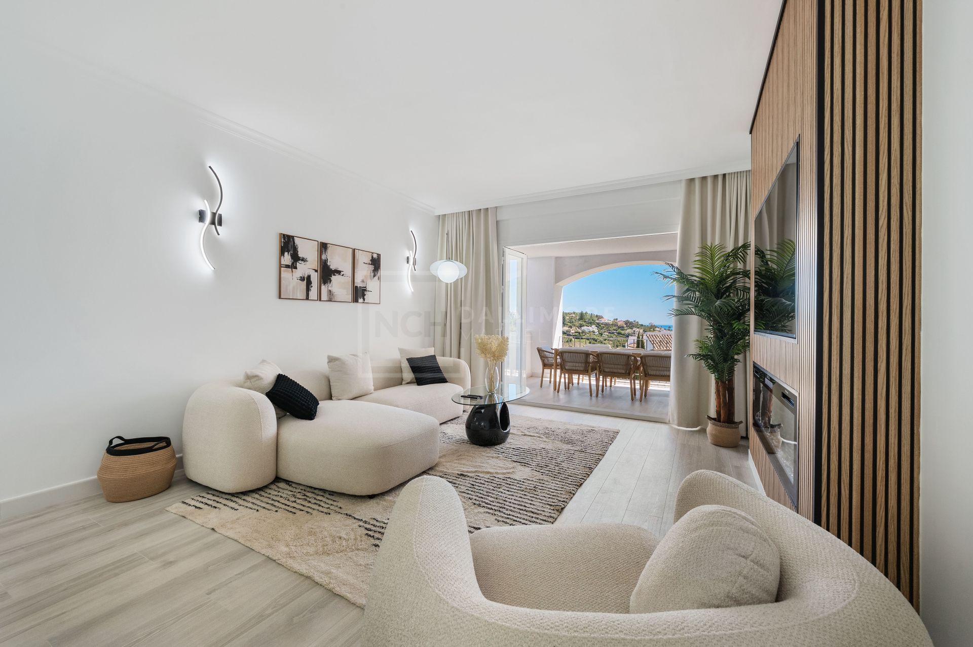 Bright and Modern 3 bedroom middle-floor apartment with sea and golf views in Altos de La Quinta
