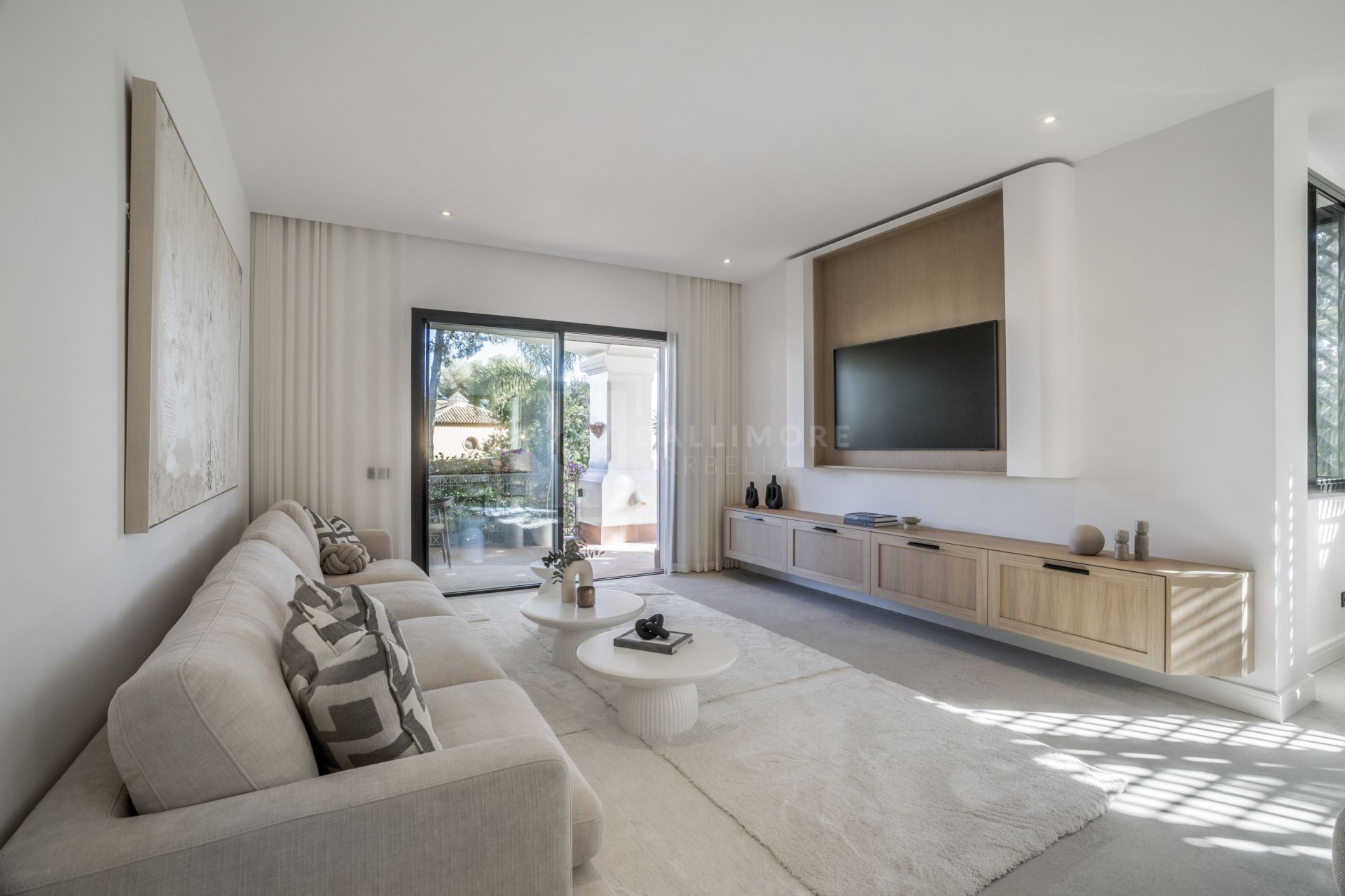 Reformed Apartment Located on Marbella's Golden Mile