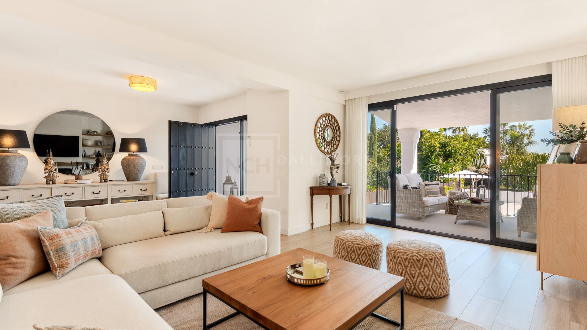 Villa Verano - Stunning recently renovated villa with excellent sea views situated in Sierra Blanca, Marbella