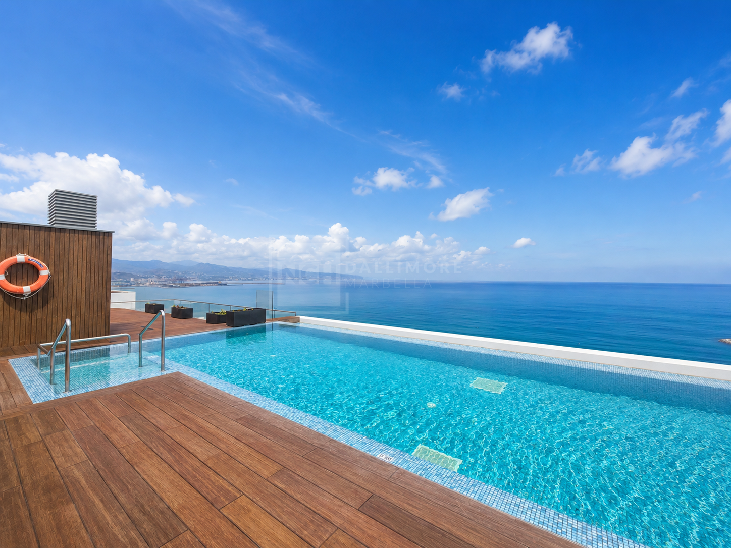Front Line Beach Apartment in Málaga Towers