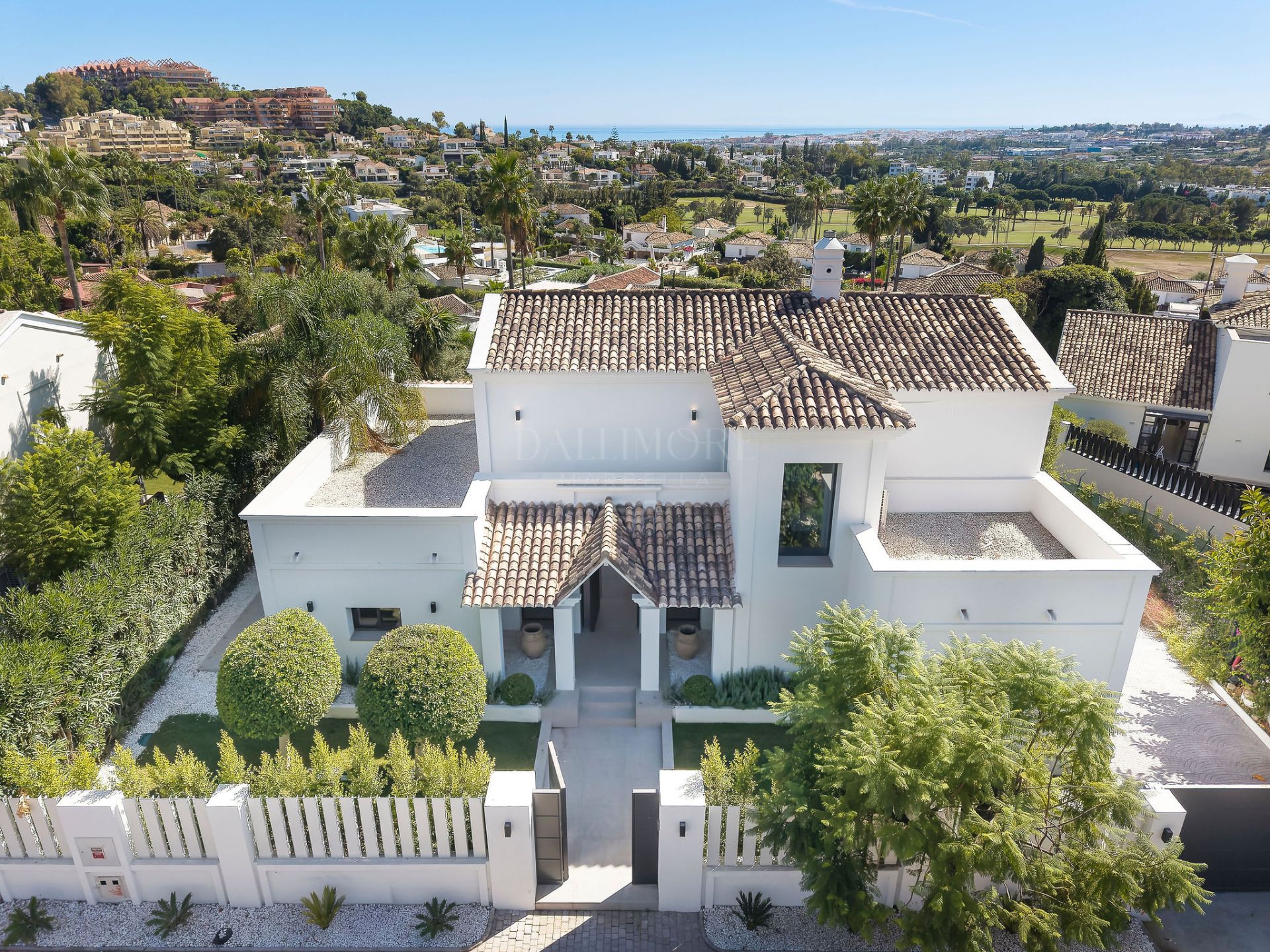 Welcome to Villa Rosalia — Refined Luxury with Stunning Seaviews in Nueva Andalucía, Marbella