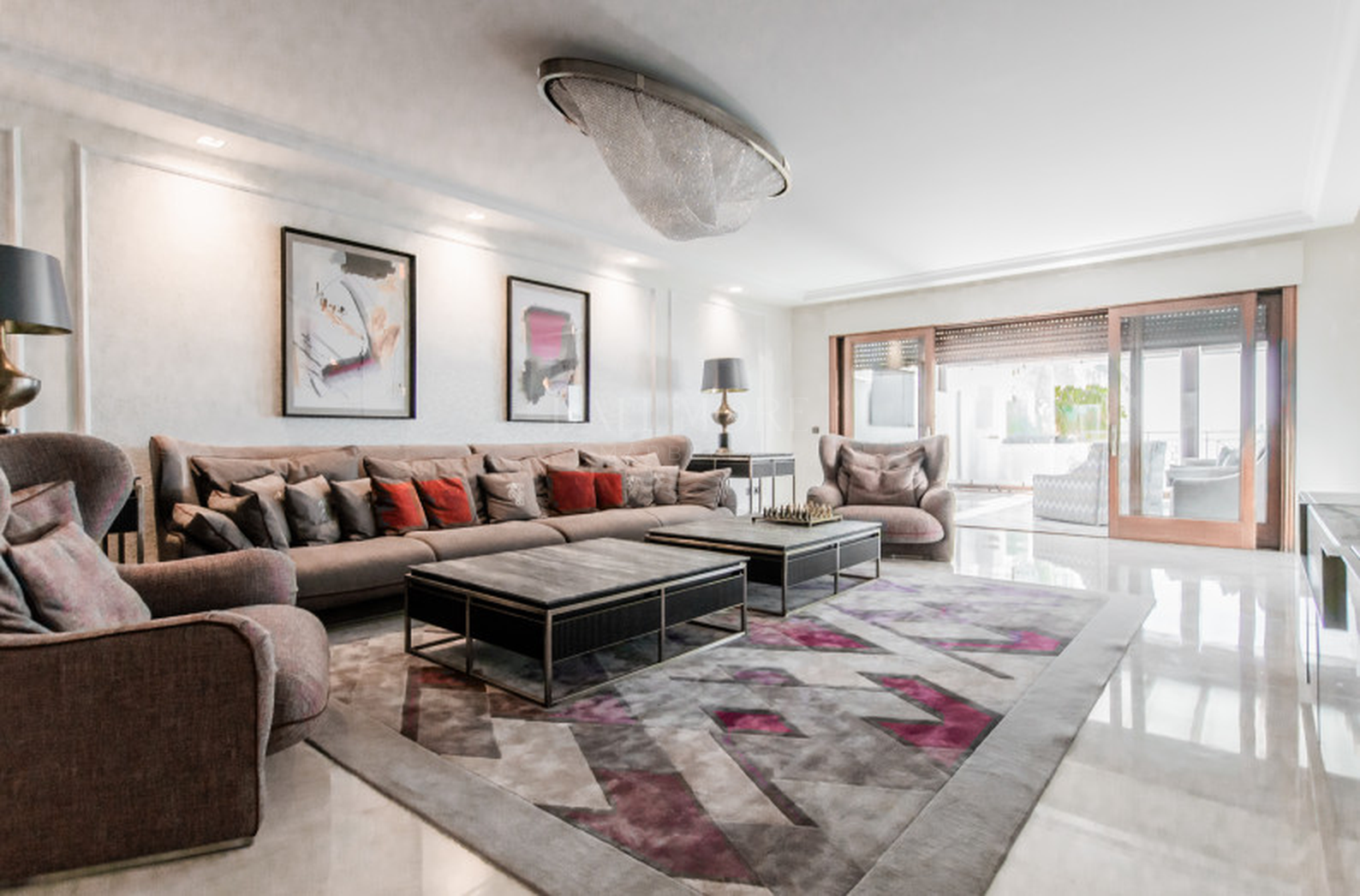 Estepona – Ático Dúplex de Lujo con Solárium Privado y Vistas Panorámicas al Mar