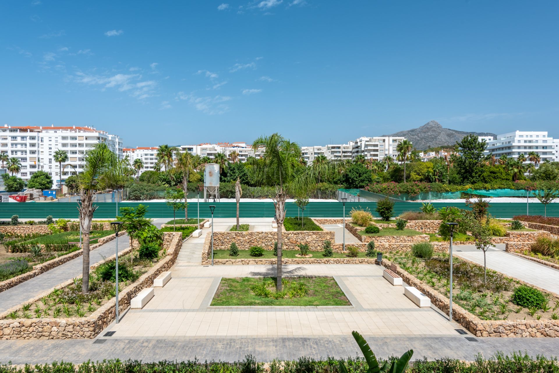 Brand-New 3-Bedroom Apartment for Long-Term Rent in La Campana, Nueva Andalucía
