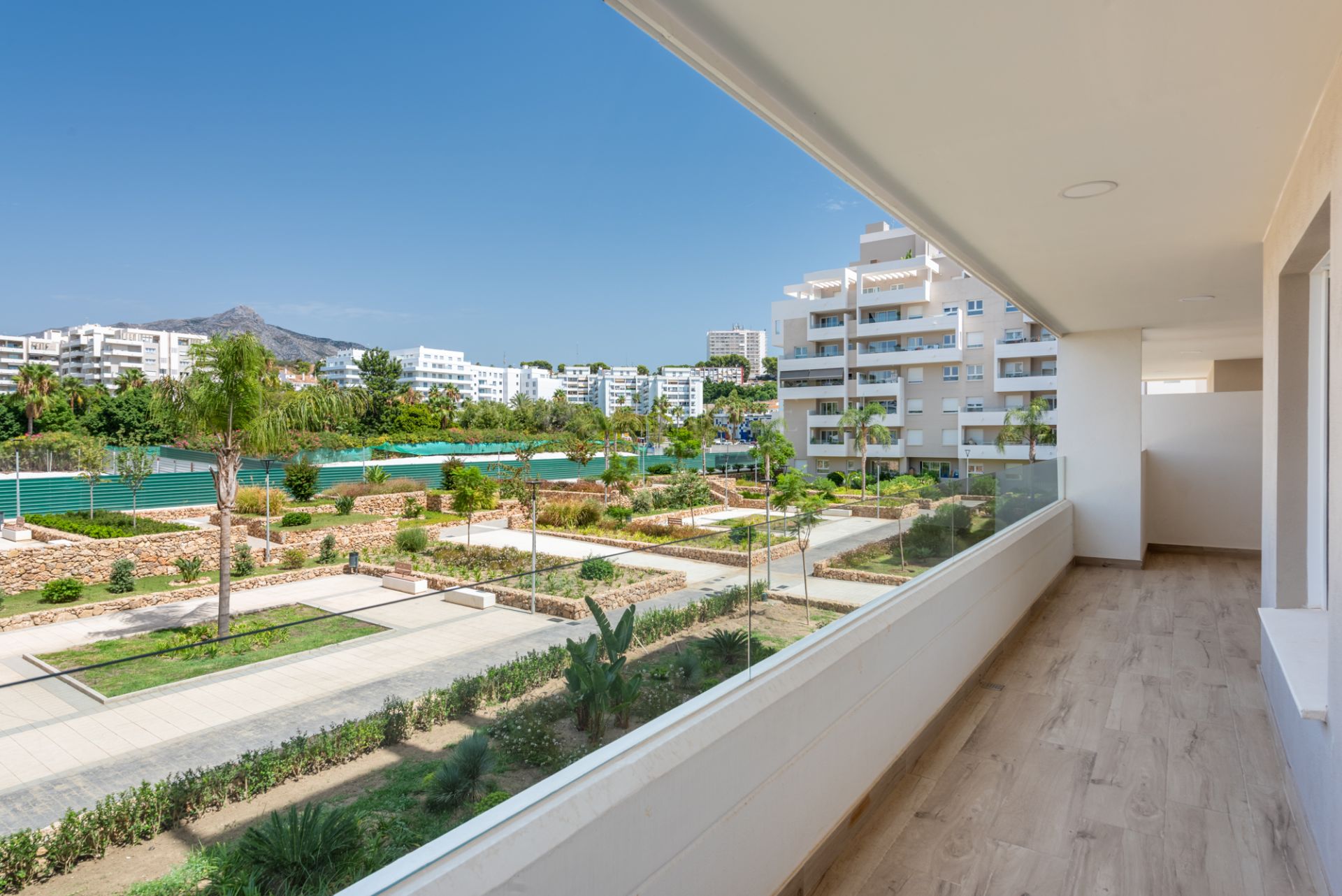 Brand-New 3-Bedroom Apartment for Long-Term Rent in La Campana, Nueva Andalucía