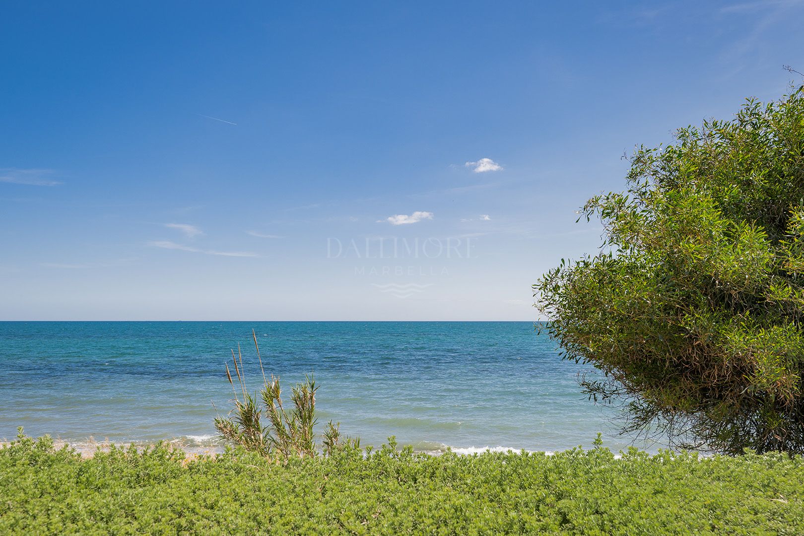 Apartamento en primera línea de playa con vistas panorámicas al mar