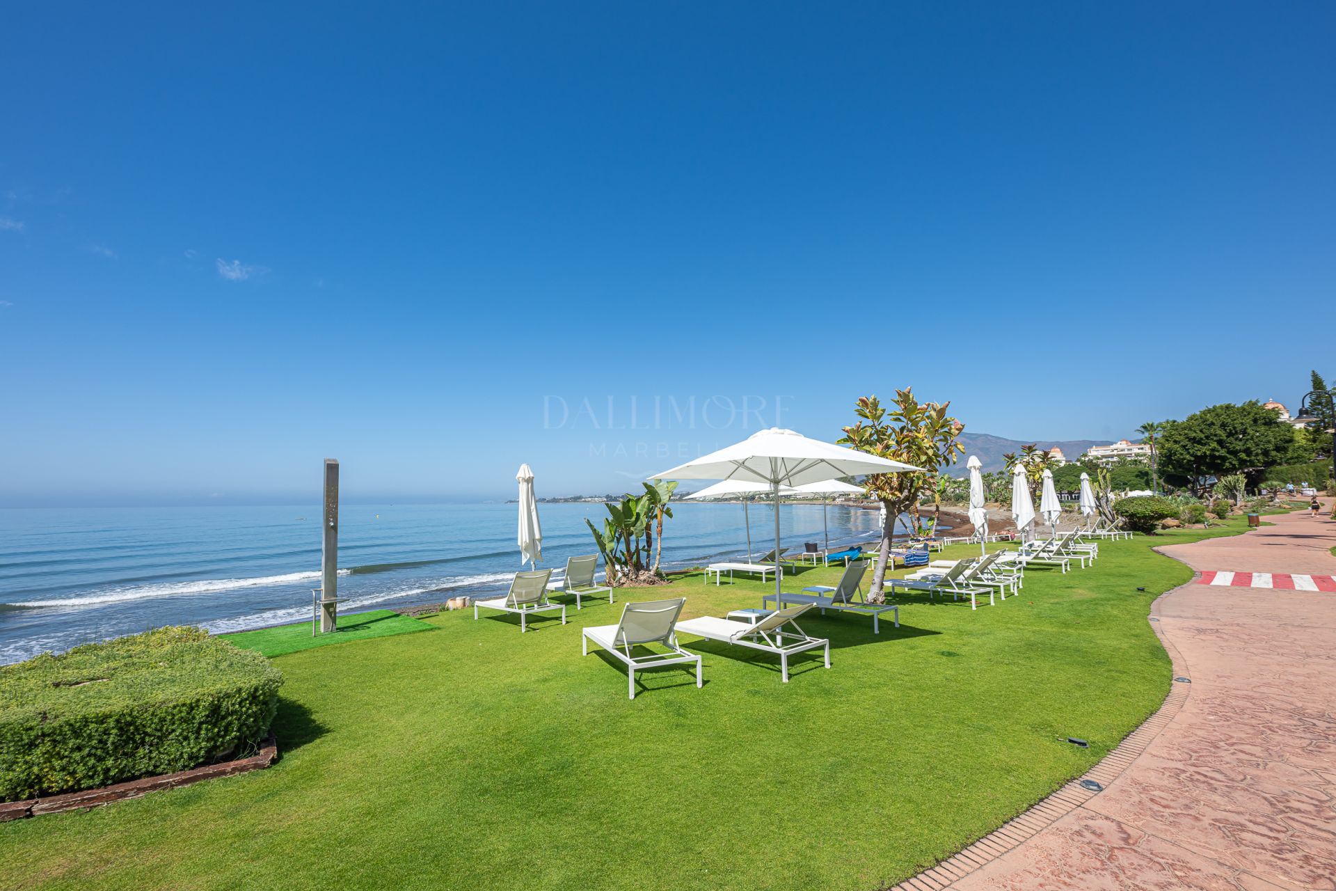 3-Bedroom Front-Line Beach Apartment in Cabo Bermejo