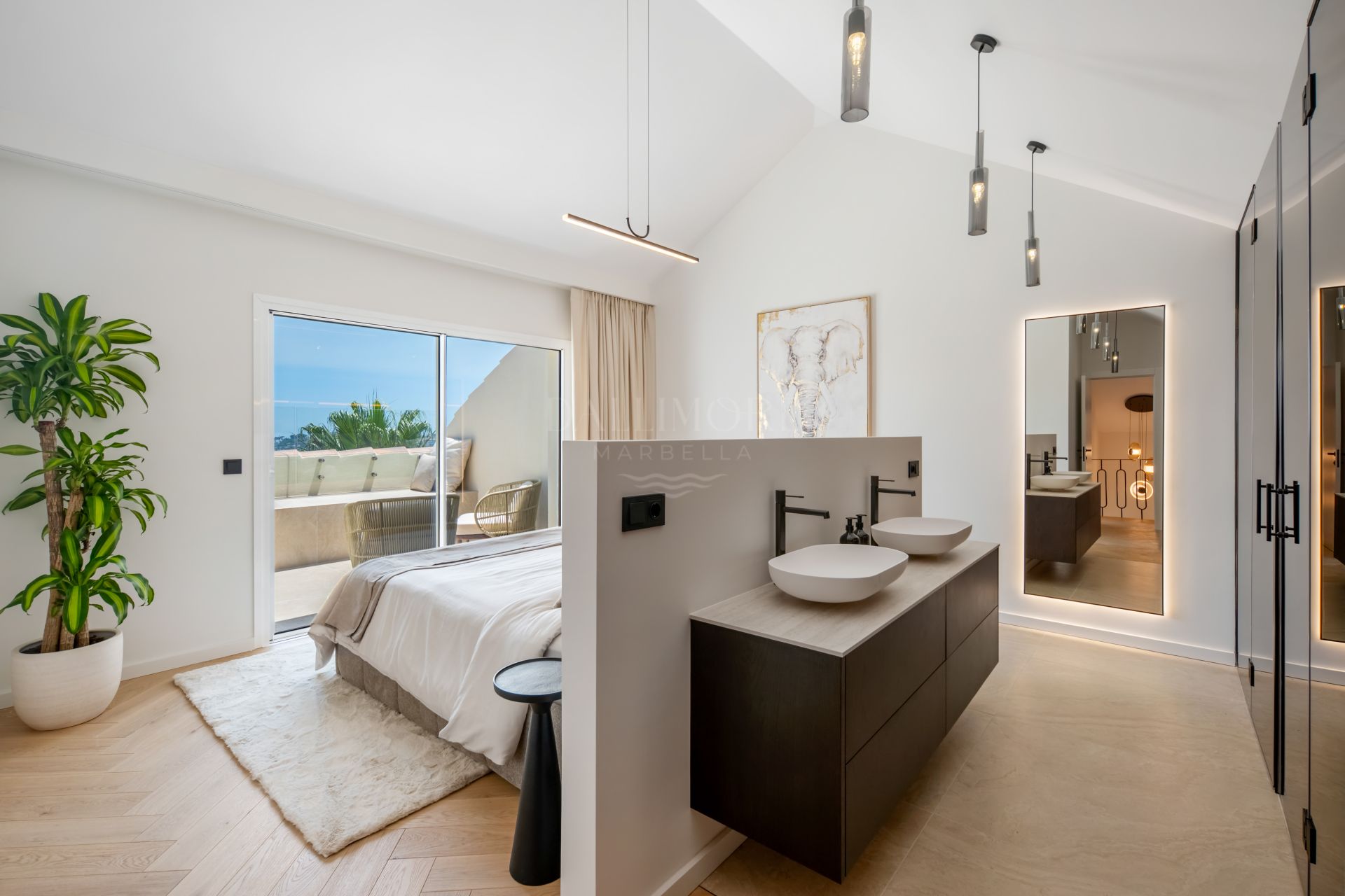 South-Facing Three-Bedroom Penthouse with Sea and Mountain Views