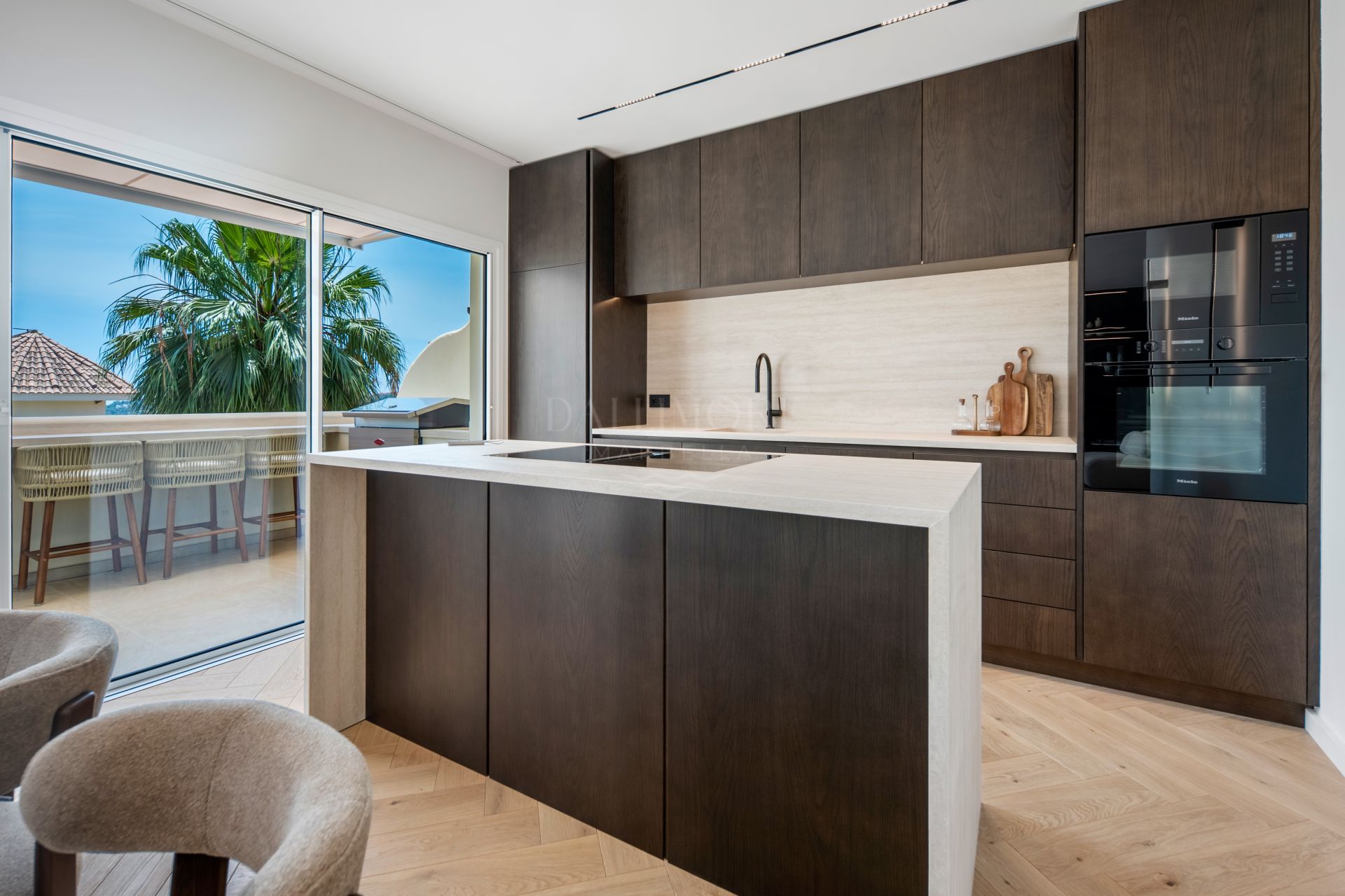 South-Facing Three-Bedroom Penthouse with Sea and Mountain Views