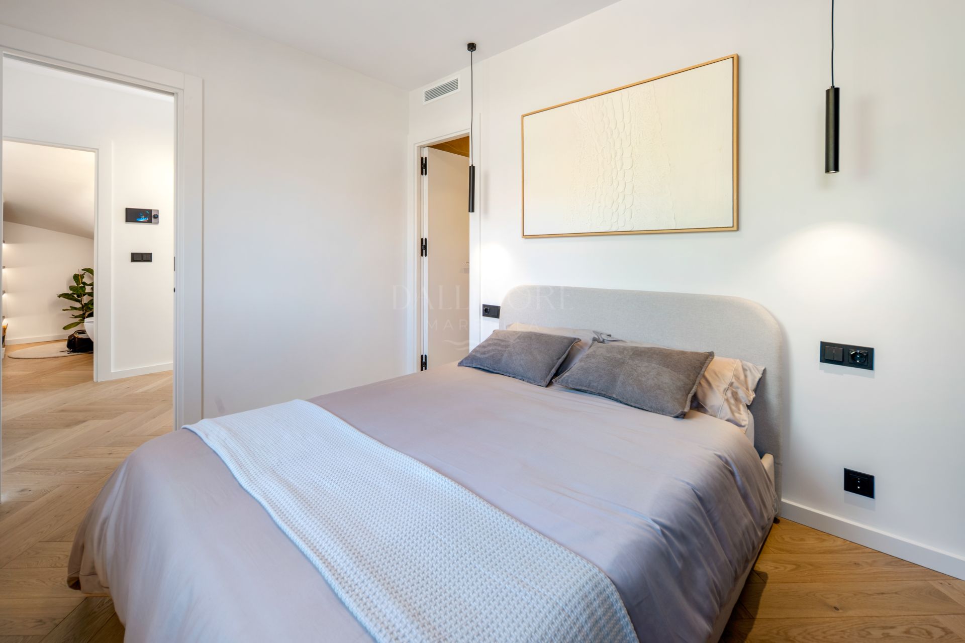 South-Facing Three-Bedroom Penthouse with Sea and Mountain Views
