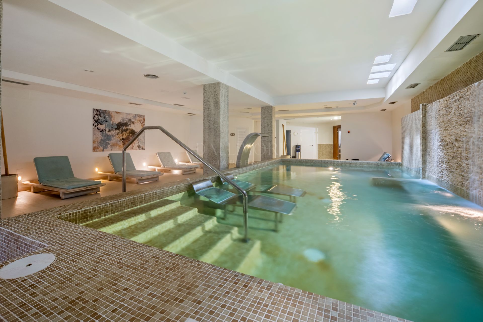 South-Facing Three-Bedroom Penthouse with Sea and Mountain Views