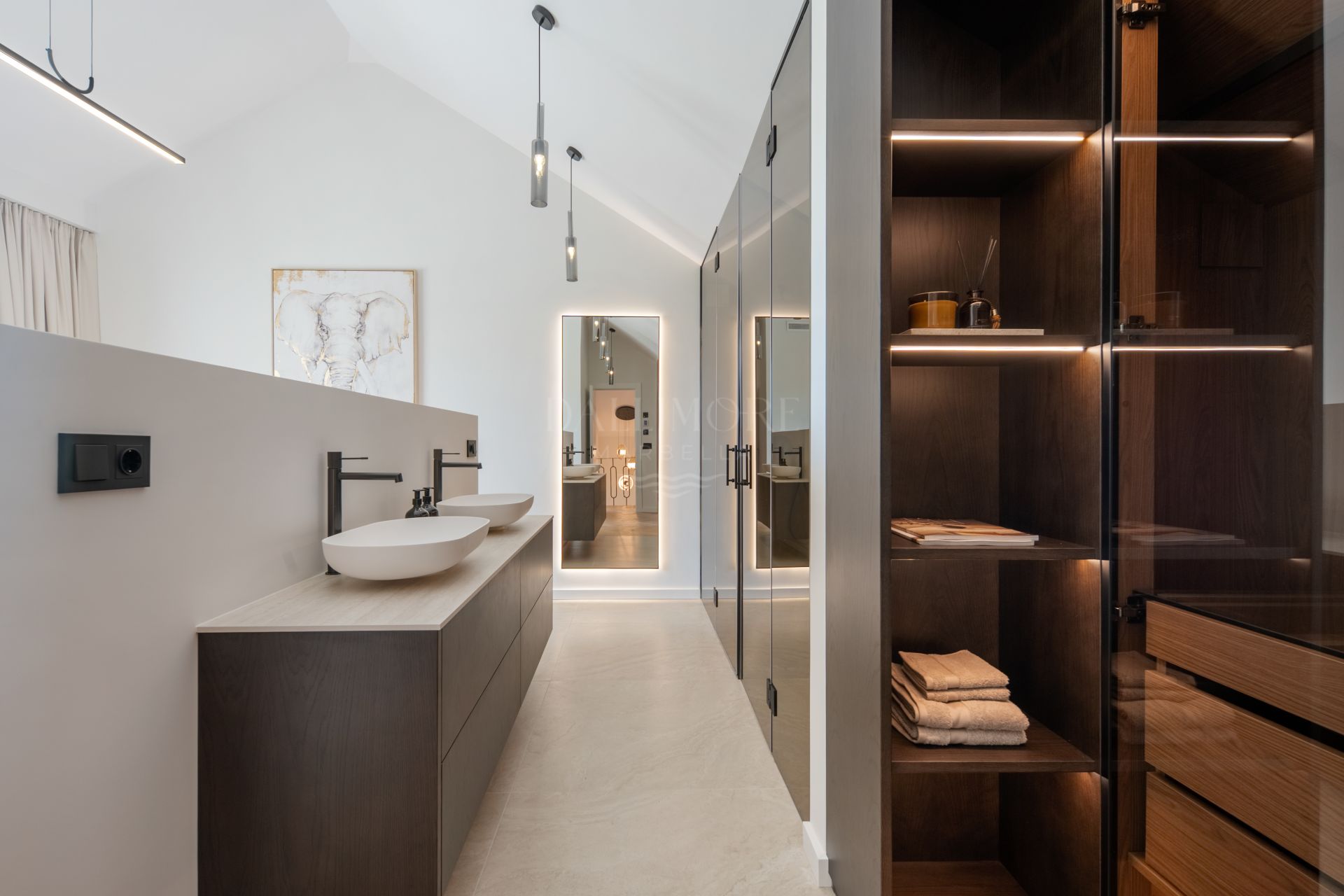 South-Facing Three-Bedroom Penthouse with Sea and Mountain Views