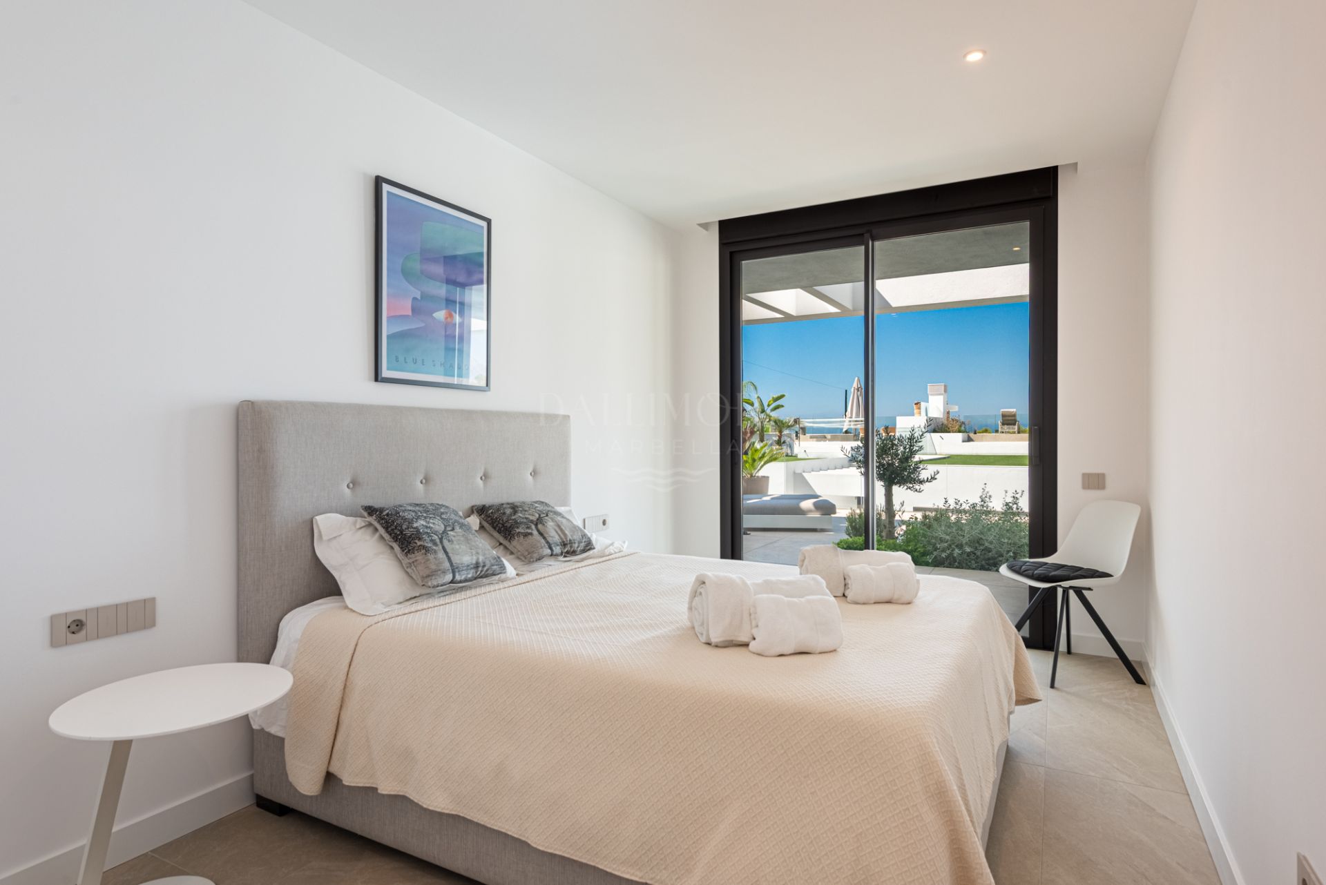 Modern 4-Bedroom Apartment With Private Pool