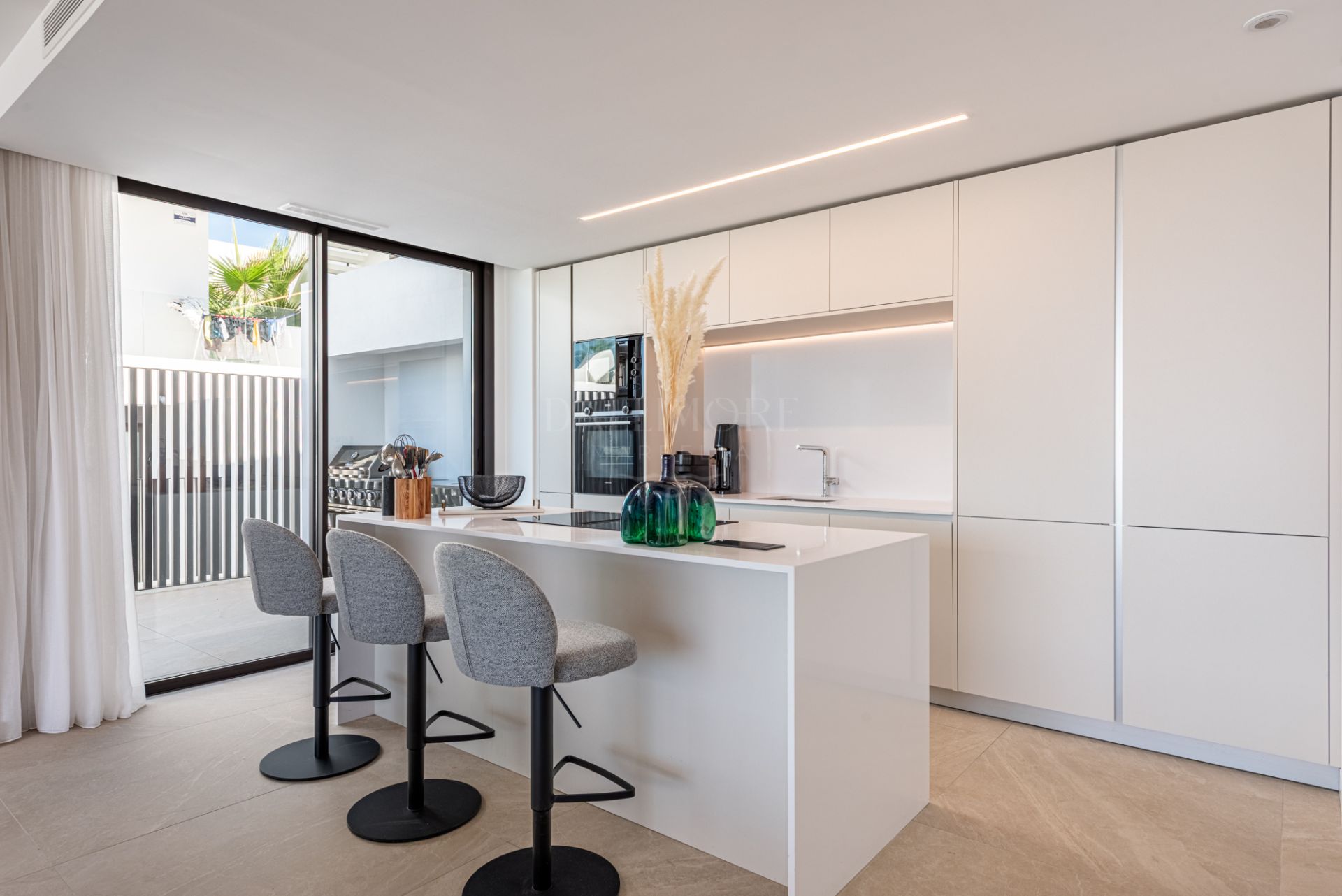 Modern 4-Bedroom Apartment With Private Pool