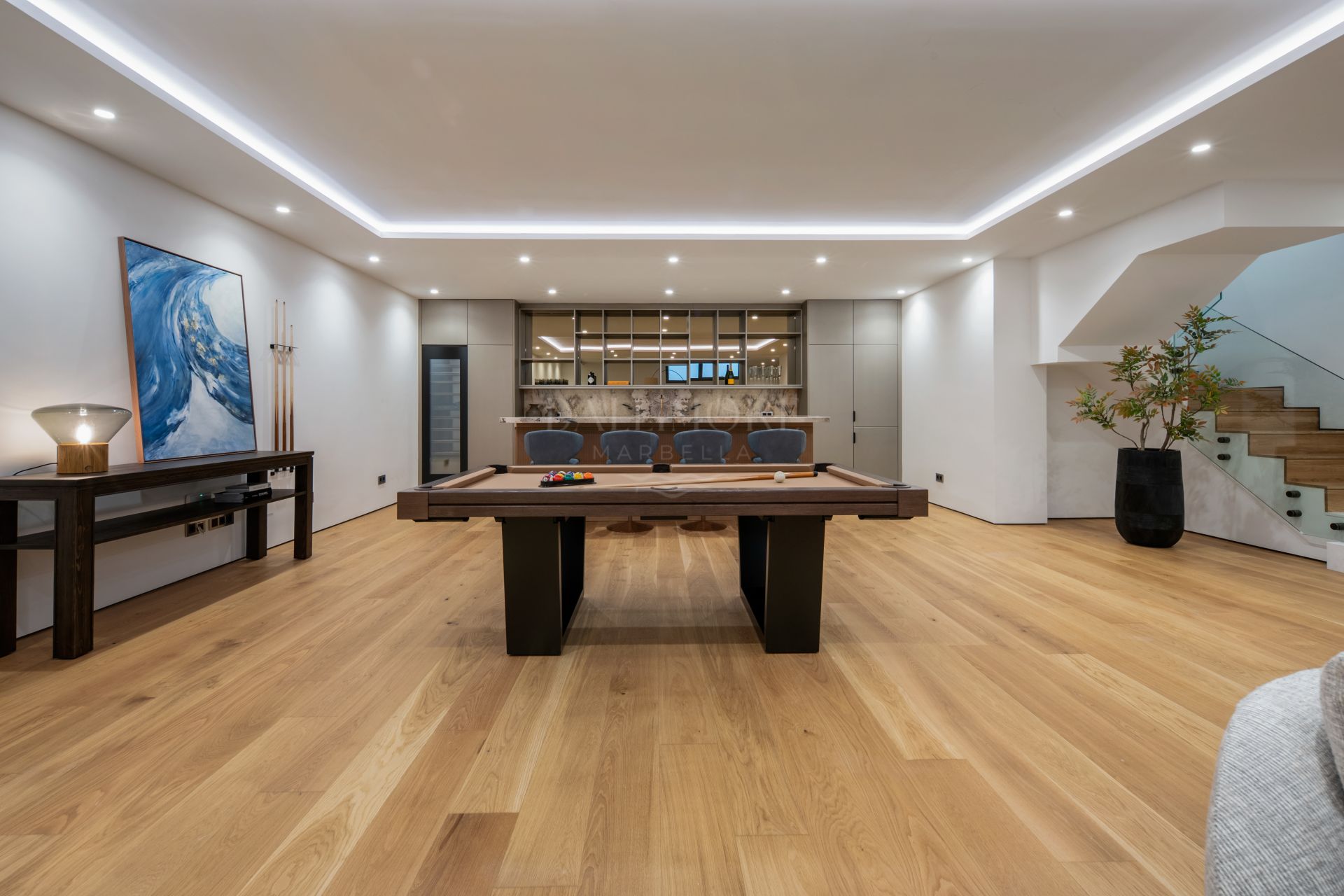 Fendi Casa Four-Bedroom Duplex with Expansive Terraces
