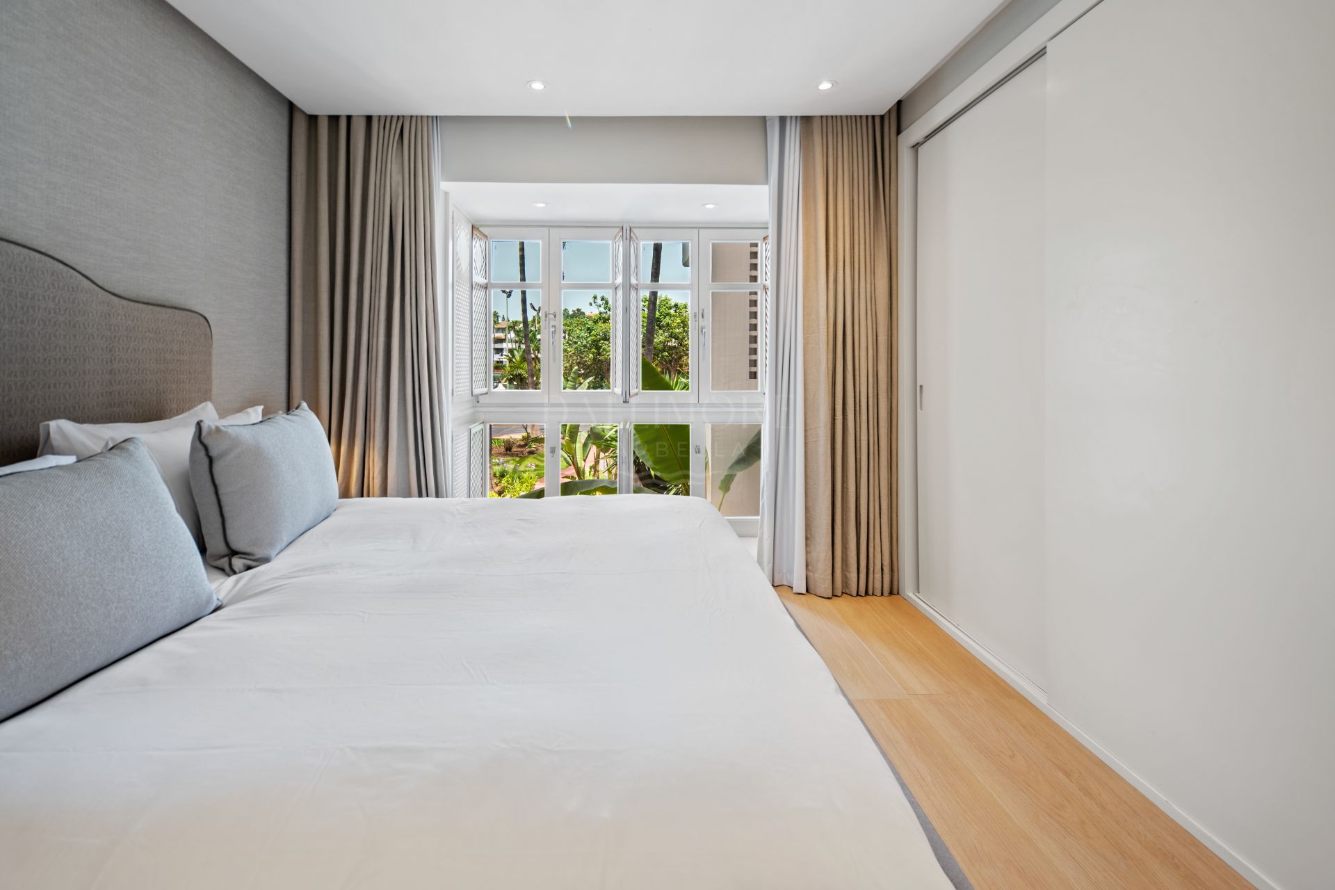 Three-Bedroom Beachside Apartment on Marbella's Golden Mile